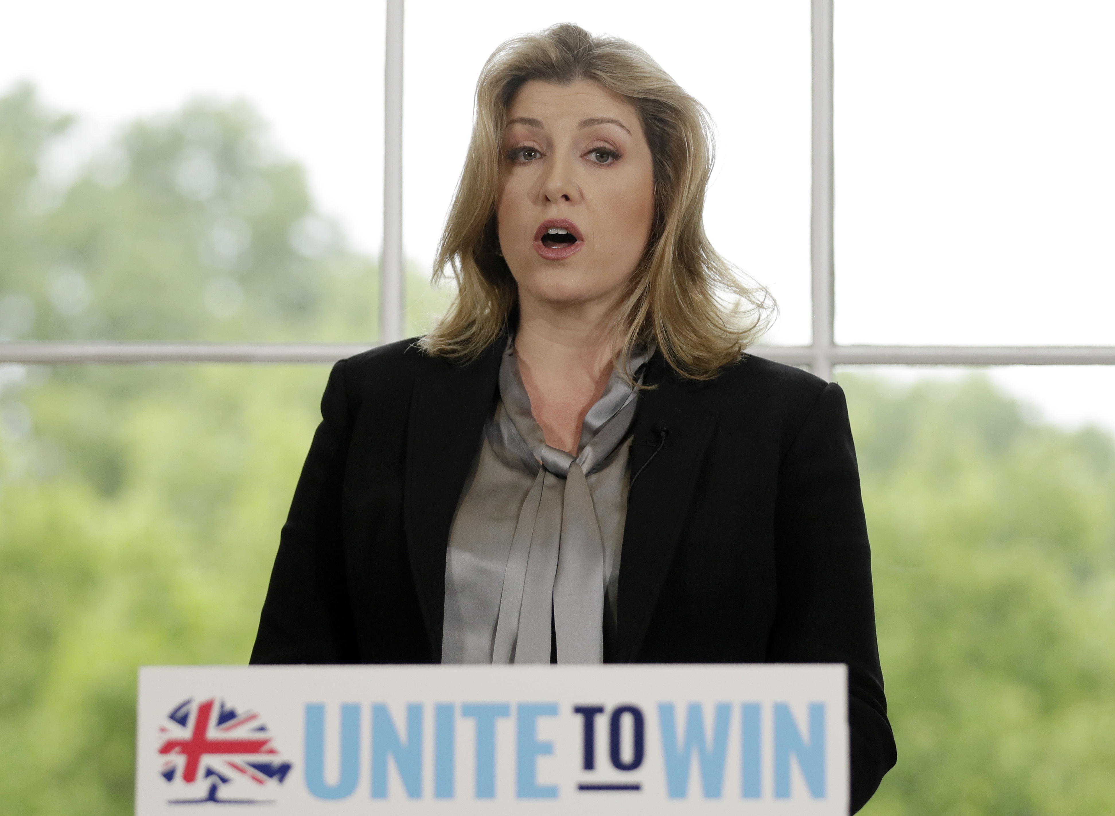 Tidligere forsvarsminister Penny Mordaunt er ifølge The Guardian favoritt til å ta over etter Boris Johnson.