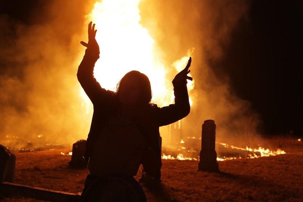 Fra spillefilmen "Lords of Chaos", om kirkebranner og mord i norsk black metal