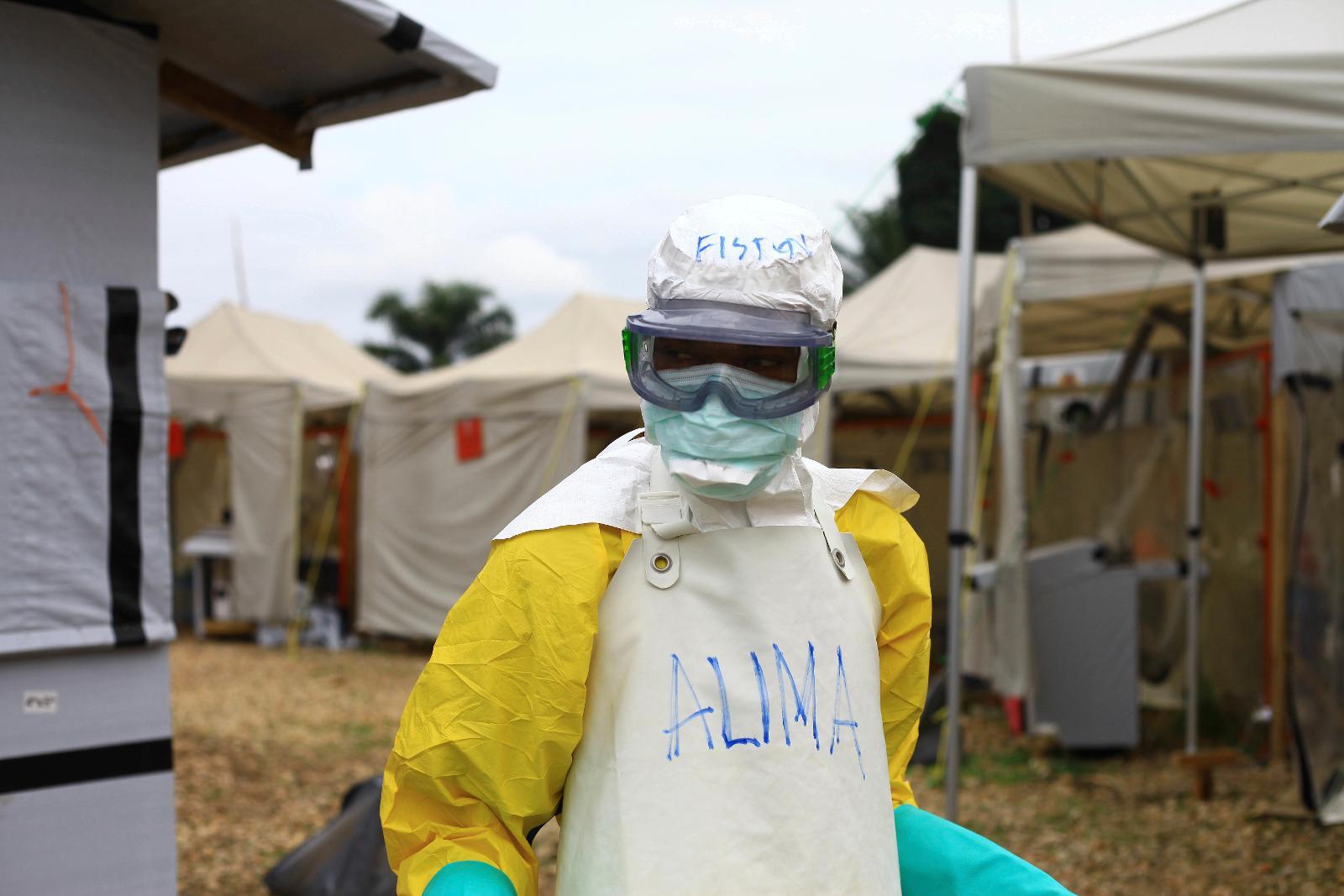 Ebola gör att kristna stannar hemma från kyrkan