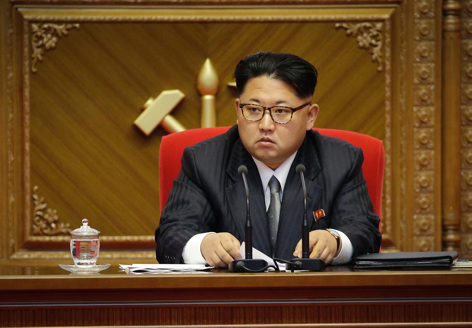 Kim Jong-un är de facto Nordkoreas högste ledare efter att fadern Kim Jong Il avled 17 december 2011