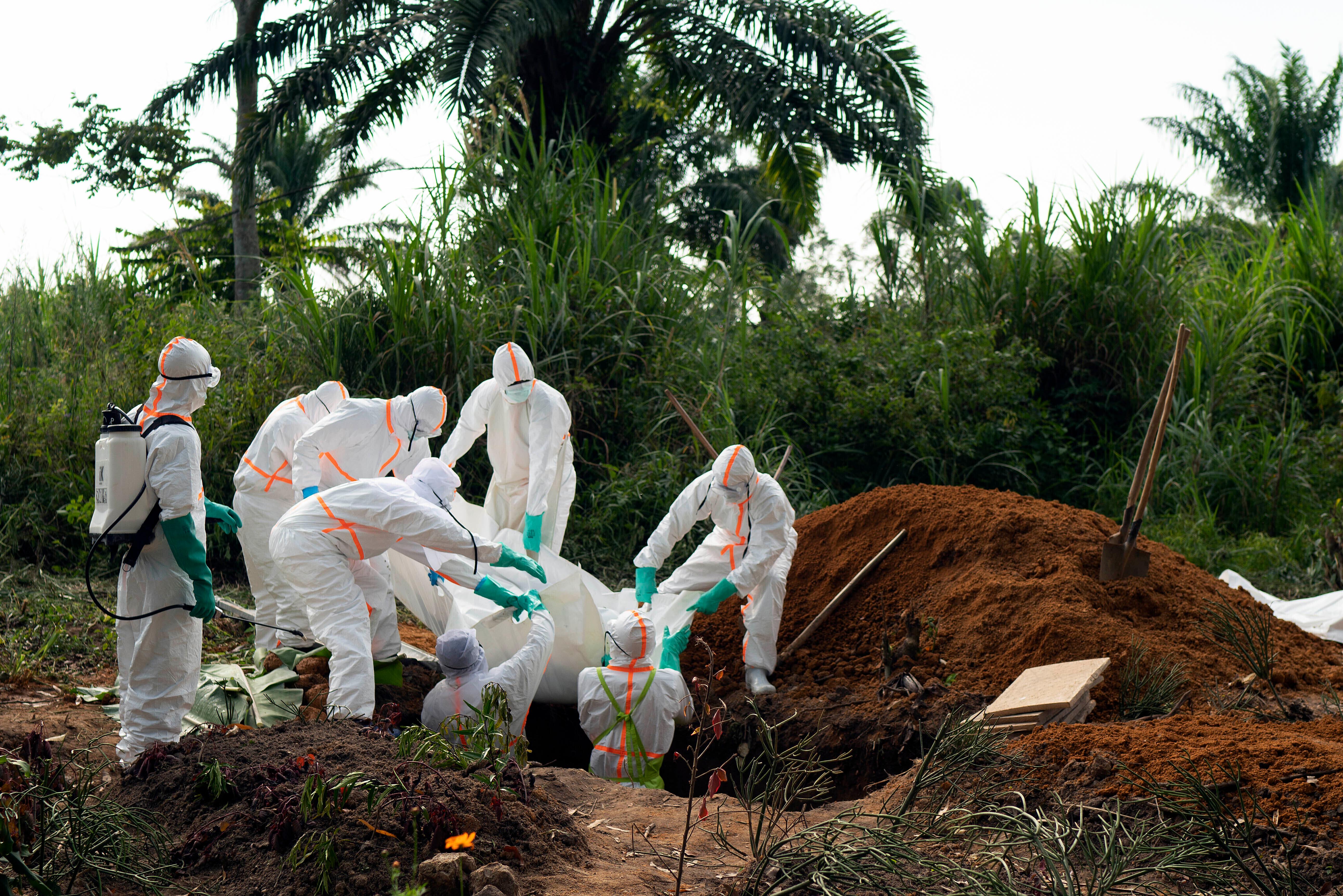 Slutt på slike skremmende scener – siste ebola-pasient ute fra sykehus