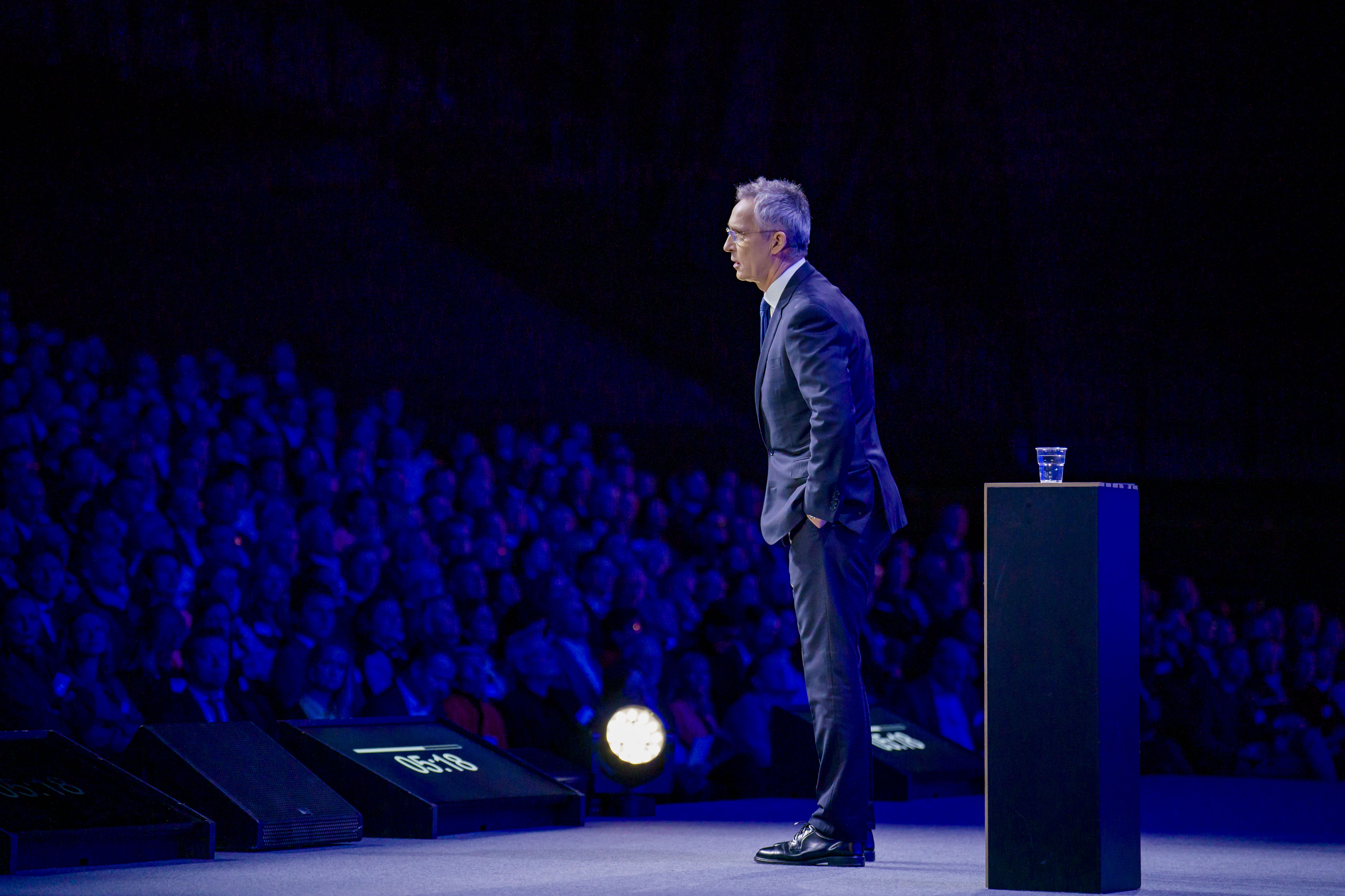 Krigen i Ukraina gjør det enda mer nødvendig å satse på forsvar, påpeker Natos generalsekretær Jens Stoltenberg. Foto: Stian Lysberg Solum / NTB