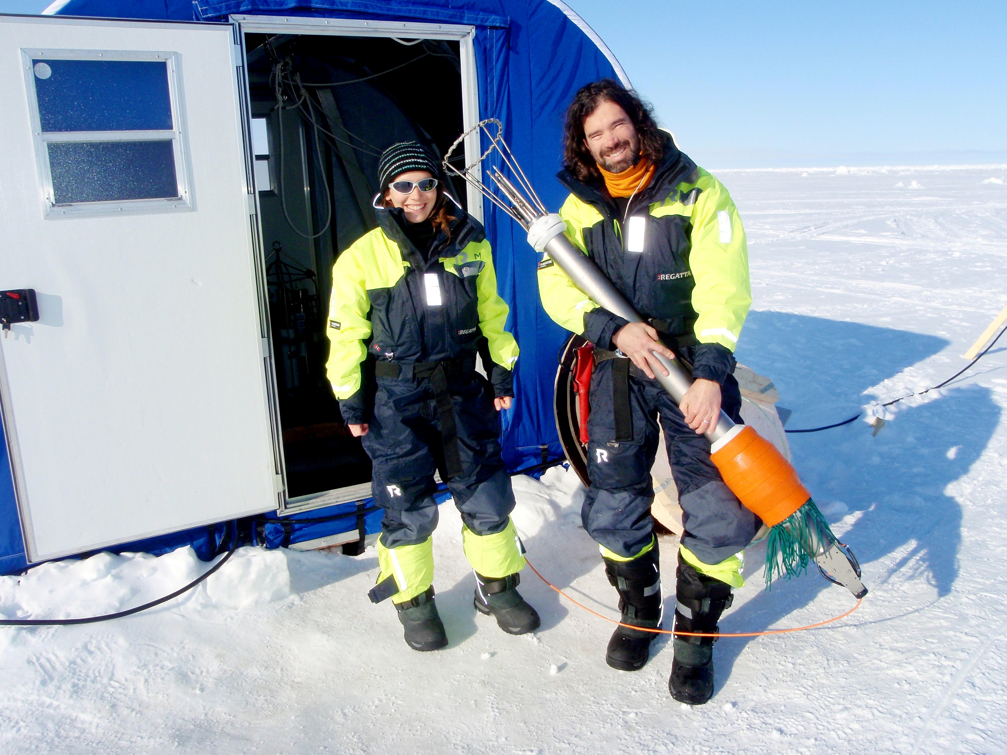 Ingrid Onarheim og Lars Henrik Smedsrud ved Bjerknessenteret forsker på hvordan naturlige svingninger påvirker isutbredelsen i Arktis.