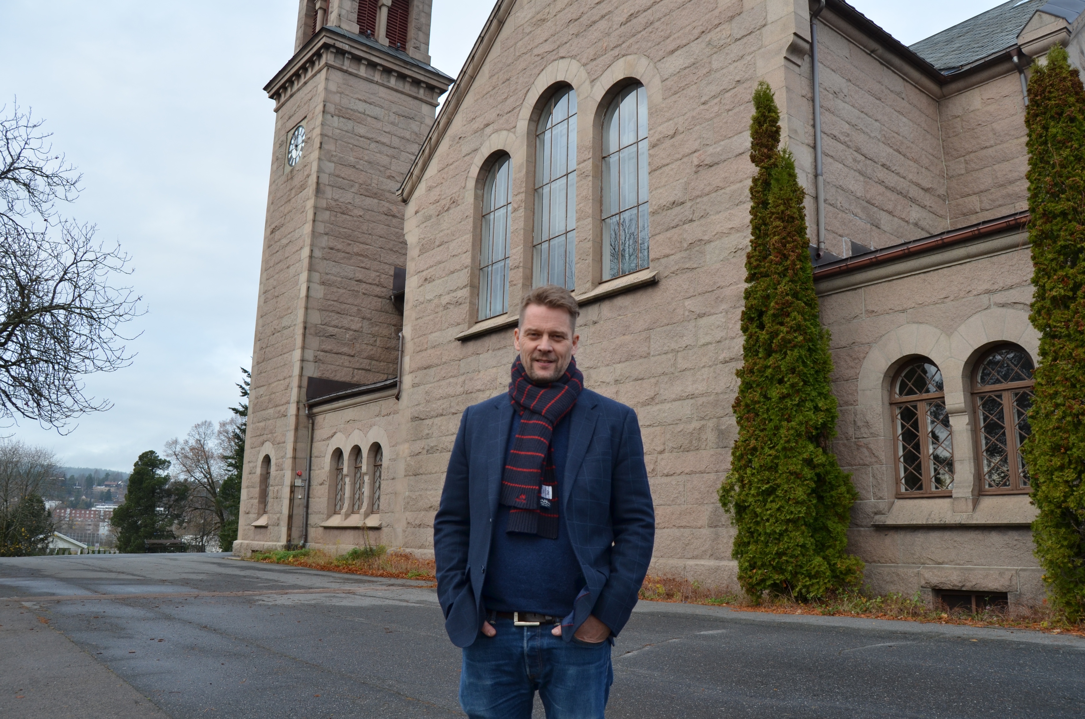 – Vi arbeider ikke med målrettet inn mot kriminelle miljøer, men vi arbeider mye med utsatte områder, som Stovner og Romsås, sier sokneprest Øyvind Stabrun.