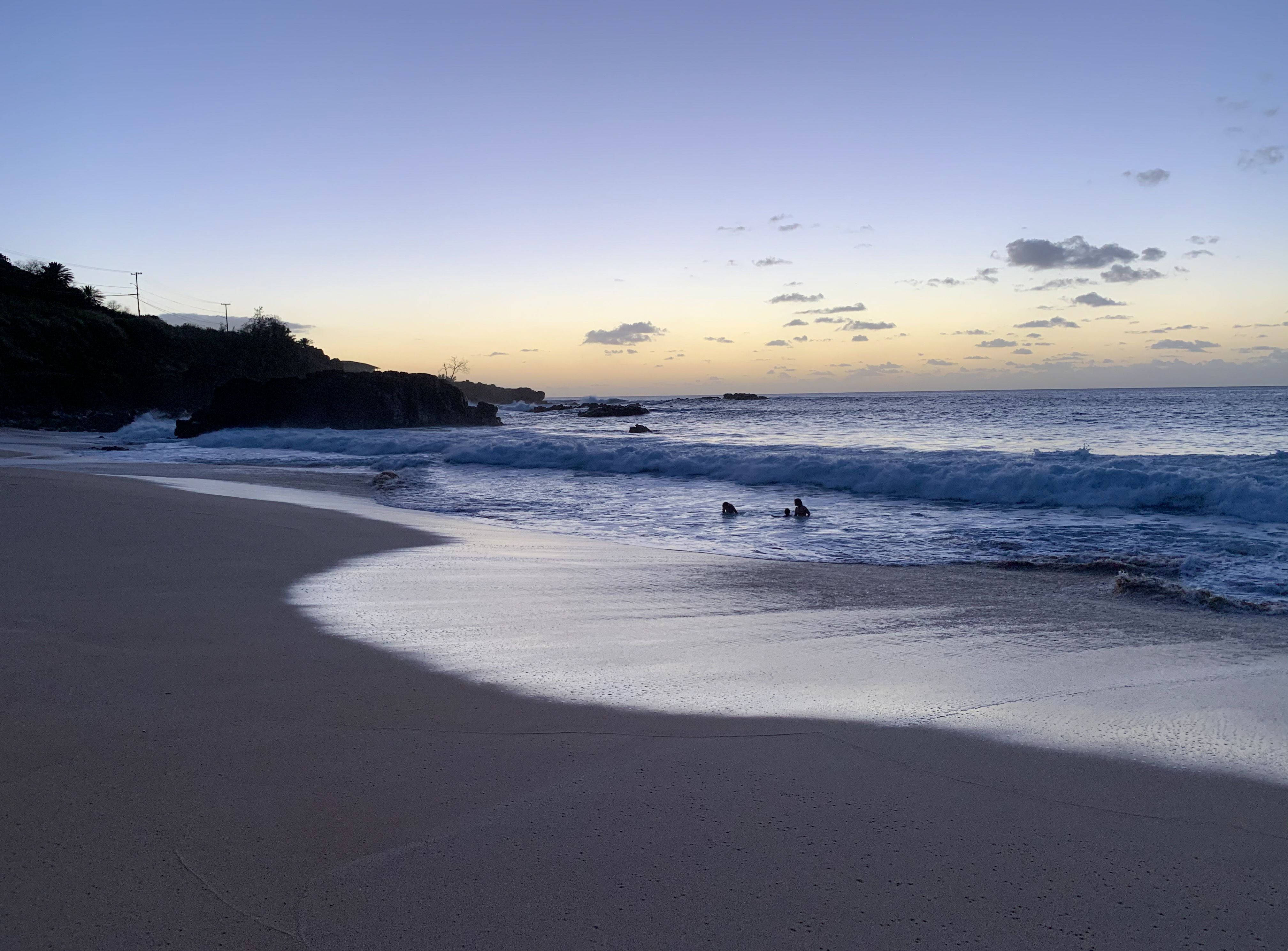 Hanna Wänerskog, 20år, sveptes bort i havet på Hawaii för ett år sedan och har aldrig setts sedan dess.