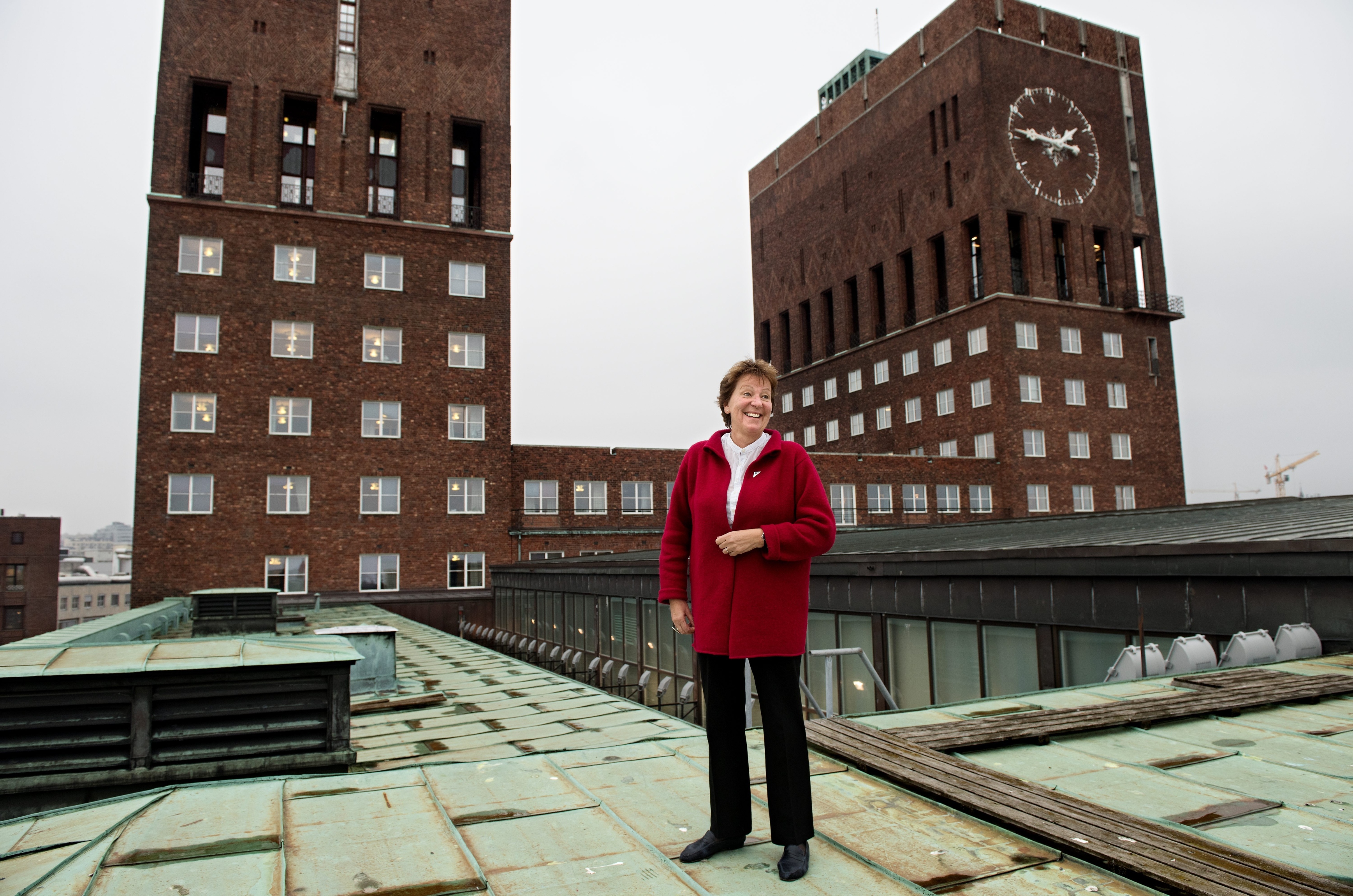 Marianne Borgen har vært aktiv i SV siden 70-tallet. Her stpår hun foran rådhuset i Oslo. FOTO: Mimsy Møller