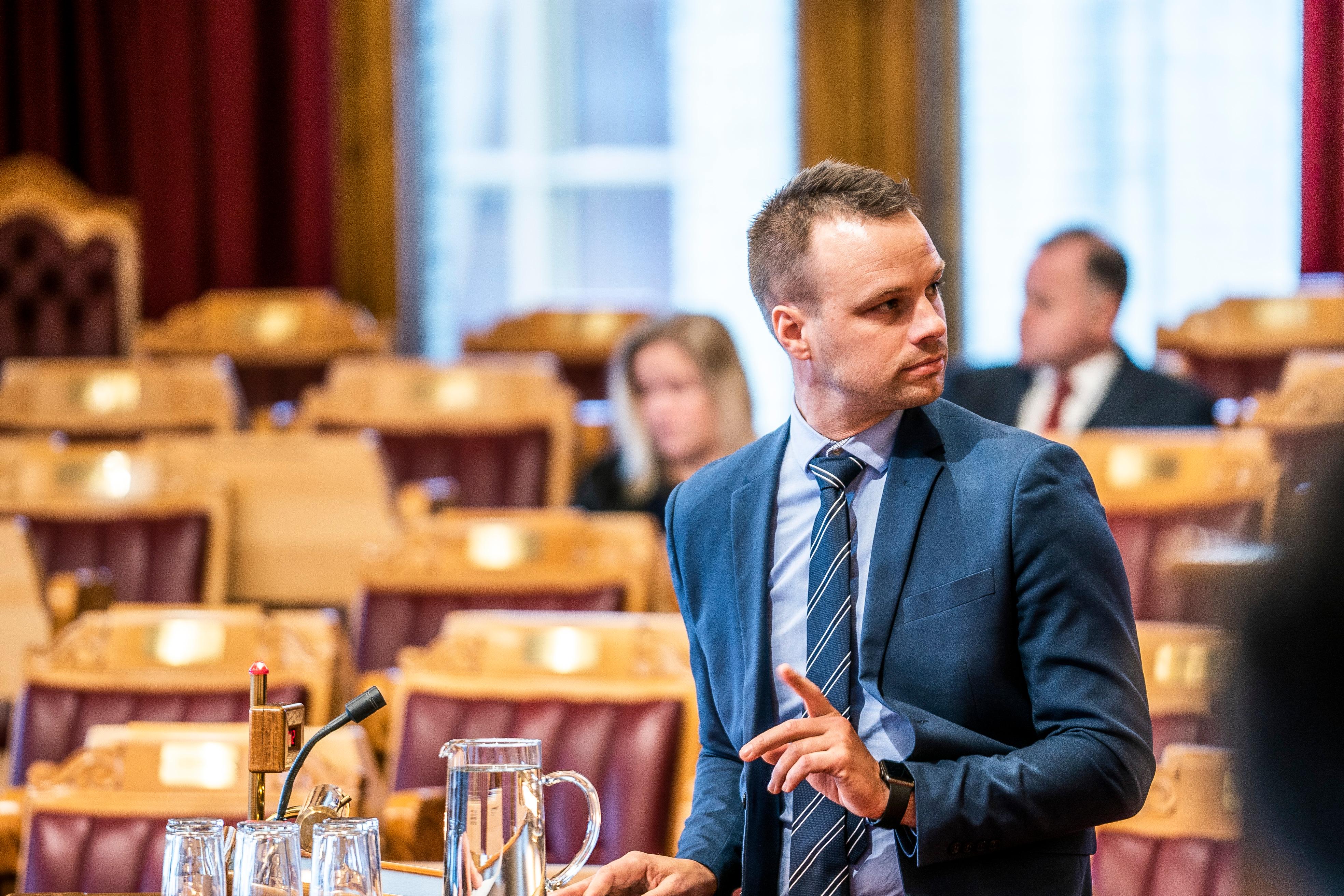 Torsdag ettermiddag stemmer Stortinget over SVs forslag om å gi ureturnerbare asylsøkere rett til å arbeide. Jon Helgheim