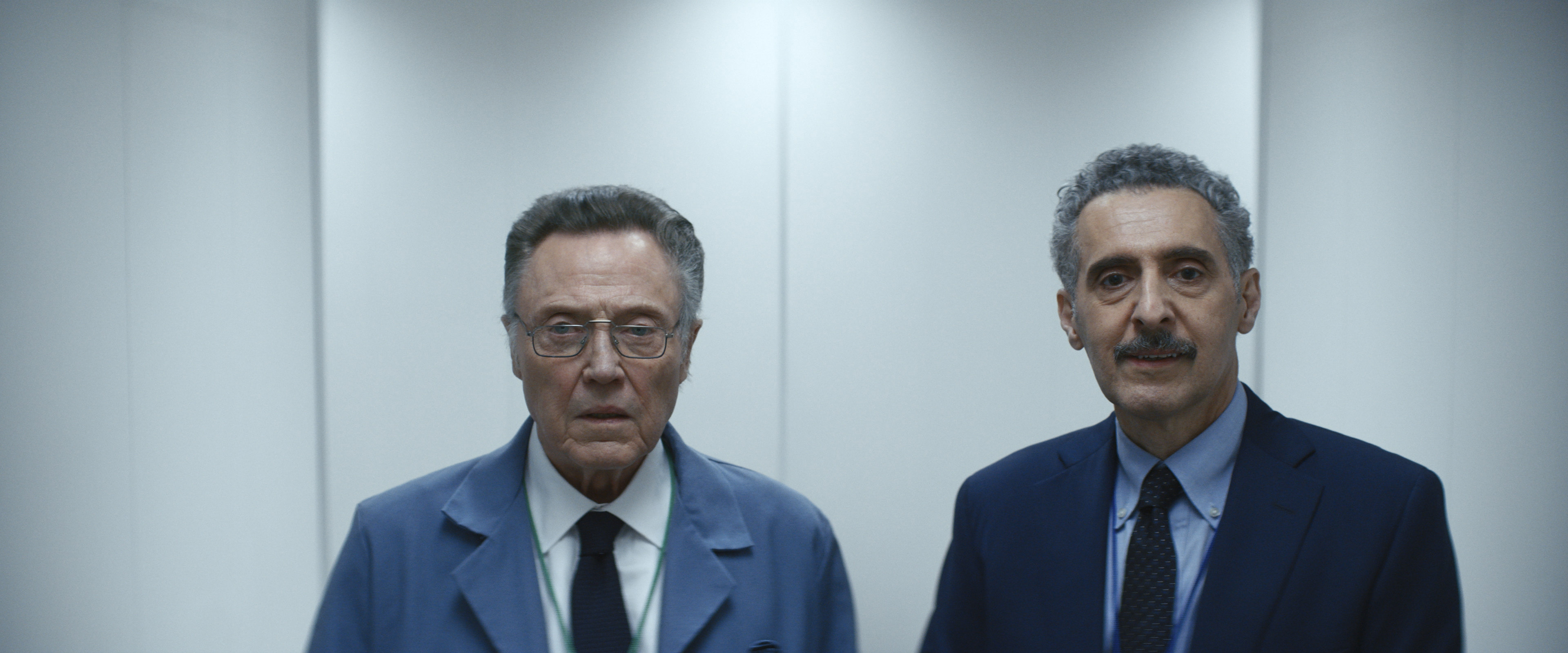 Christopher Walken og John Turturro i «Severance», en fiffig science fiction fra kontorlandskapet som utvikler seg til noe av en thriller. Vant Emmy i 2022, noe overraskende, men helt fortjent.