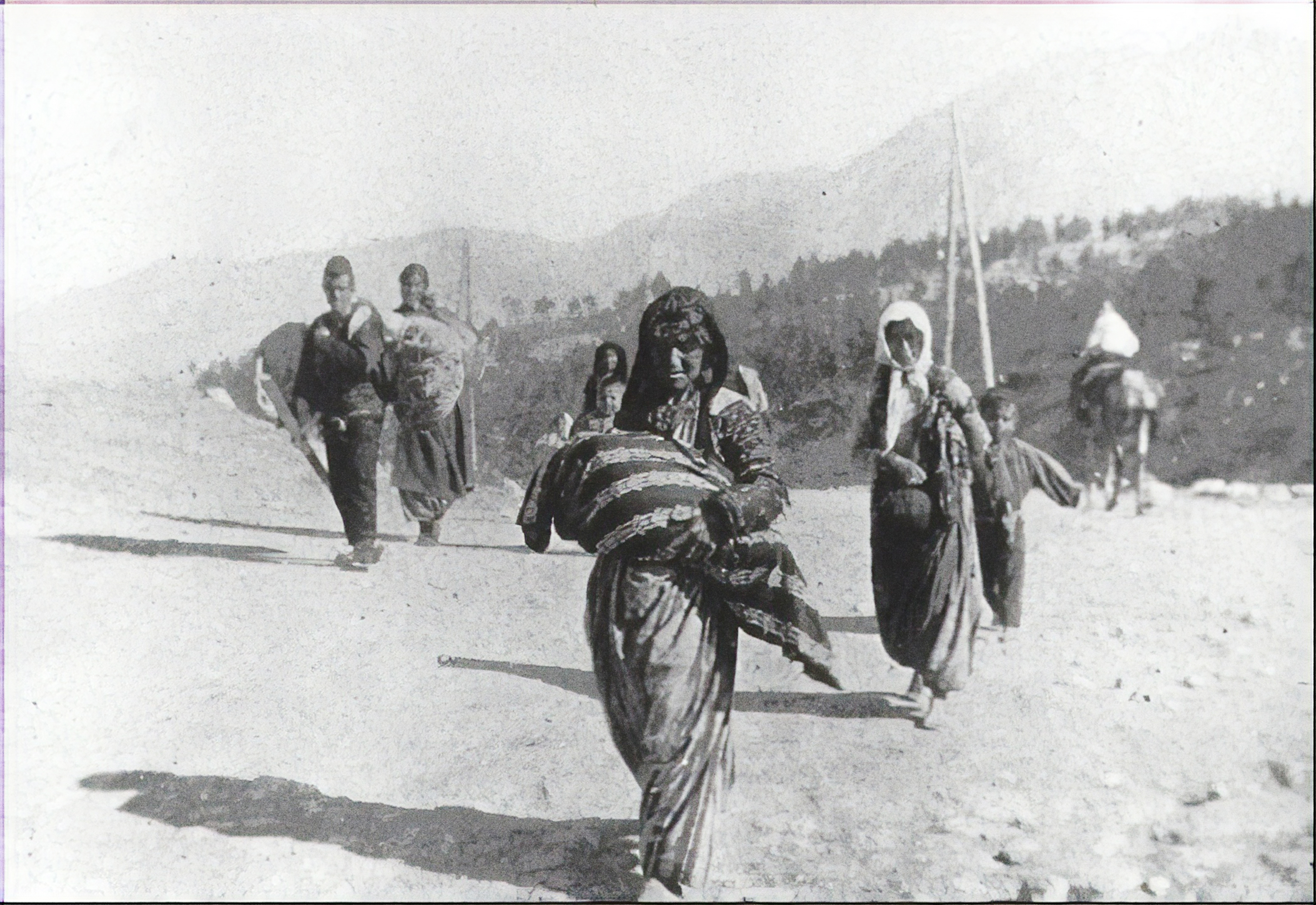 Folkmordet av assyrier/syrianer, arménier och pontiska greker i nuvarande Turkiet. Seyfo folkmordet 1915.