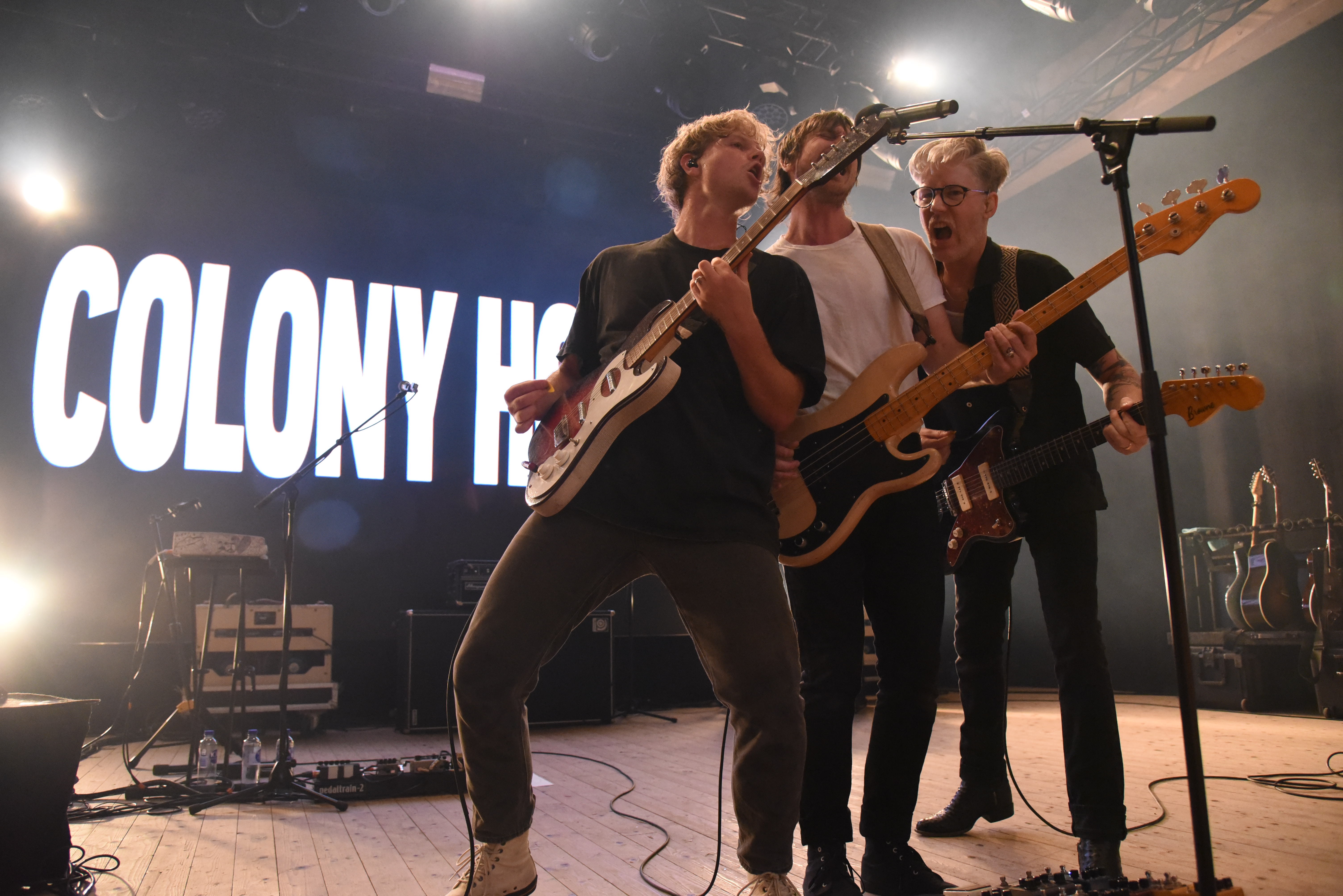 Gullbrannafestivalen 2022. Colony House består av två söner till Steven Curtis Chapman plus två killar till. Caleb spelar gitarr och sjunger medan Will (ej på bilden) sköter trummorna.