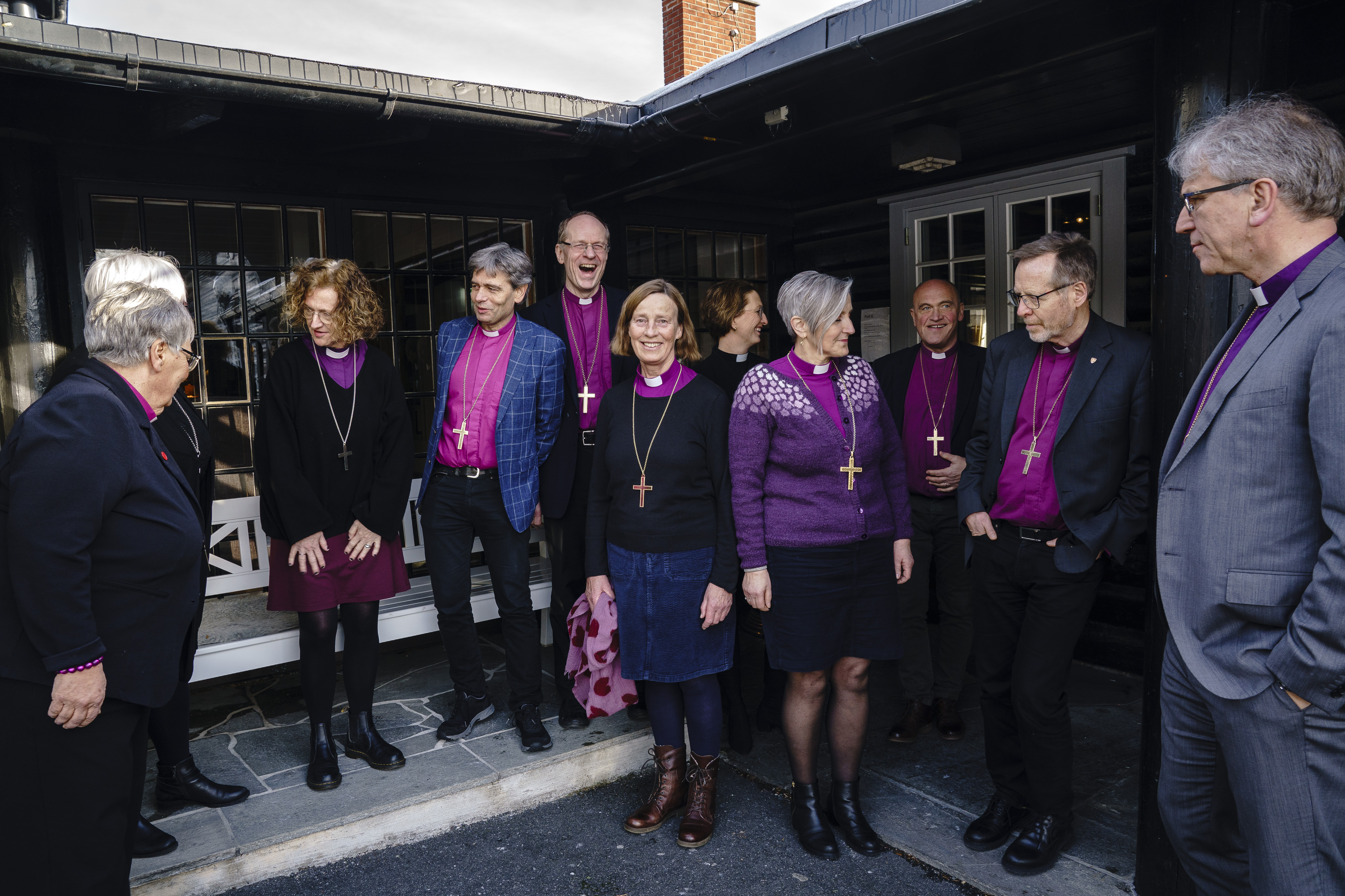 Biskoper i Den norske kirke. 

Olav Fykse Tveit, preses, Nidaros domprosti

Fungerende biskop Kari Mangrud Alvsvåg, Borg bispedømme

Kari Veiteberg, Oslo bispedømme

Solveig Fiske, Hamar bispedømme

Jan Otto Myrseth, Tunsberg bispedømme

Stein Reinertsen, Agder og Telemark bispedømme

Anne Lise Ådnøy, Stavanger bispedømme

Halvor Nordhaug, Bjørgvin bispedømme

Ingeborg Midttømme, Møre bispedømme

Herborg Oline Finnset, Nidaros bispedømme

Ann-Helen Fjeldstad Jusnes, Sør-Hålogaland bispedømme

Olav Øygard, Nord-Hålogaland bispedømme