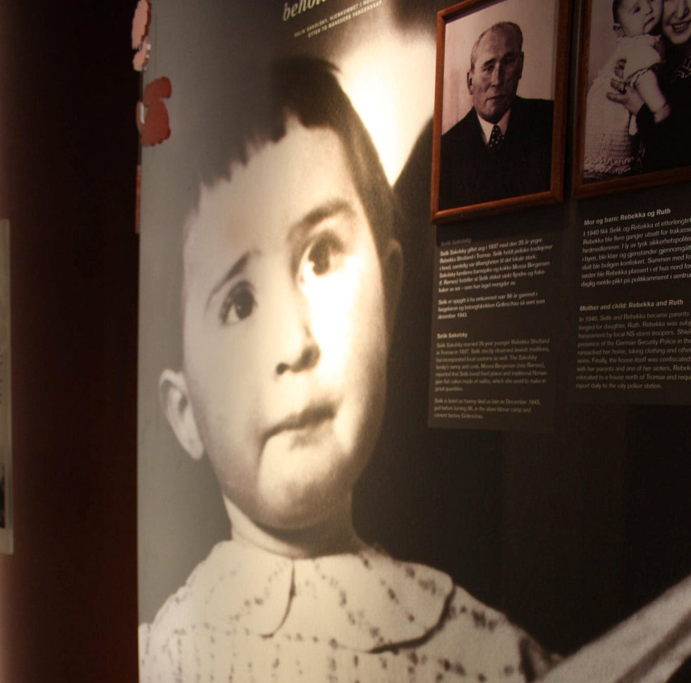 Ruth Sakolsky fra Tromsø ble bare to år. Her er litt av Jødisk Museums utstilling om hennes korte i liv. 
