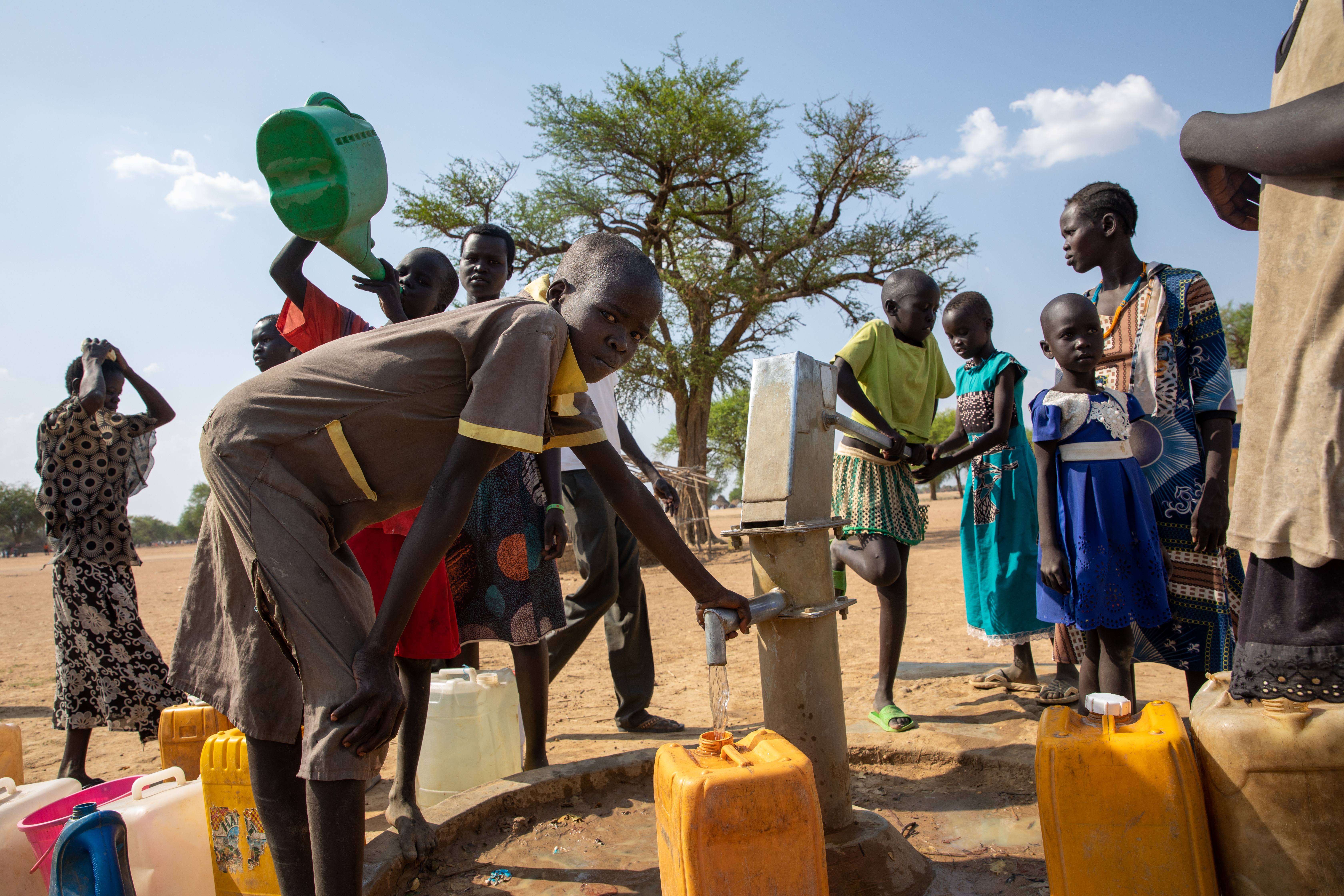 Tusenvis flykter fra vold i Sør-Sudan