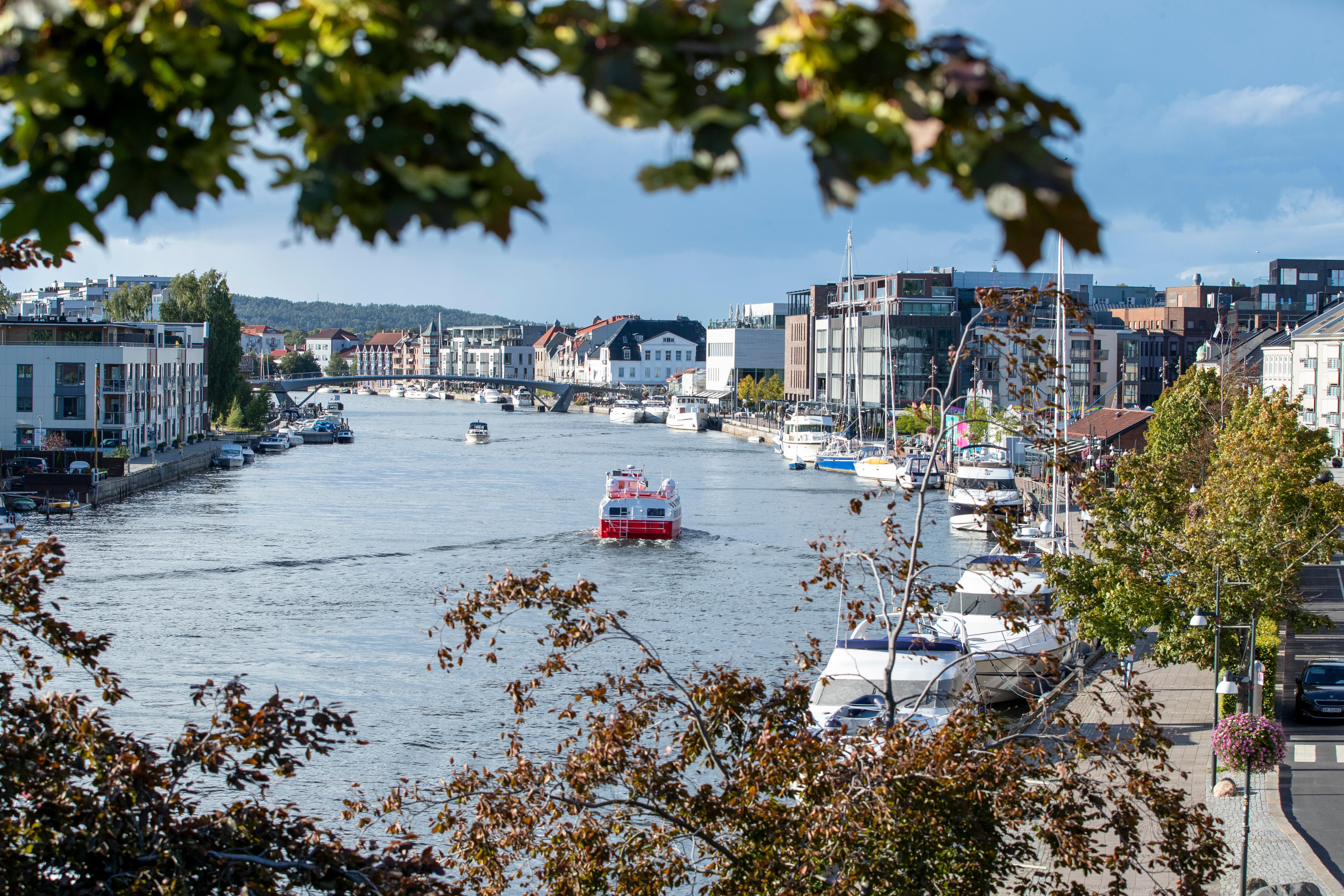 Rundt 2500 i karantene i Fredrikstad og Sarpsborg