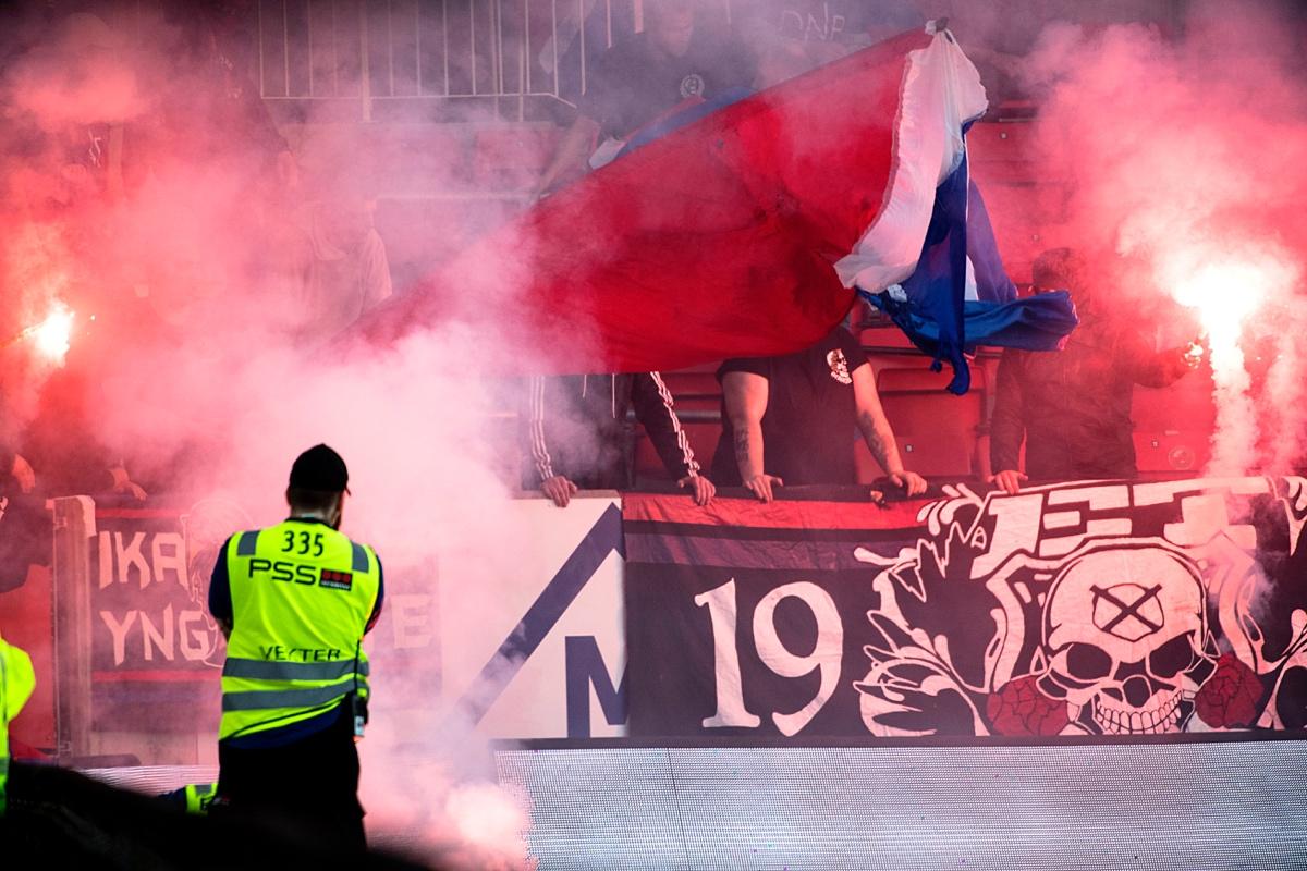 Vålerengas scoring ble synlig feiret av VIF-supporterne.