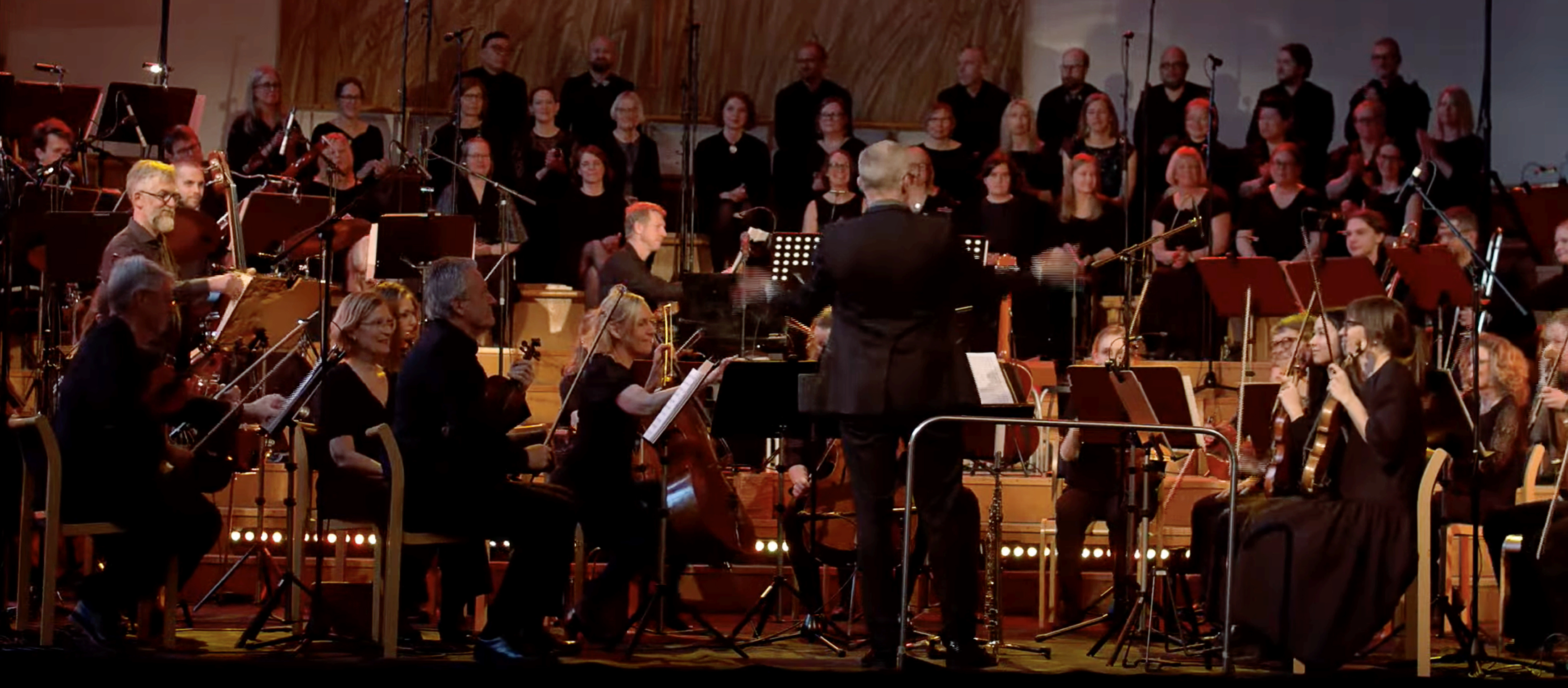 Söndagen den femte februari bjuder Lutherska missionskyrkans kör och orkester in till sin populära Psalmgala. Målet med galan är förutom att sjunga med till nya arrangemang av klassiska svenska psalmer, att samla in pengar till hjälparbete i Somalia som drabbats av den värsta torkan på 40 år.