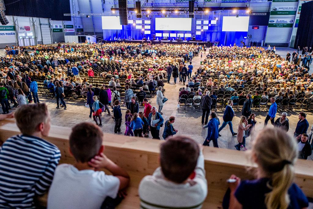 Norsk Luthersk Misjonssamband (NLM) er Nord-Europas største kristne organisasjon med en stor og mangfoldig virksomhet i Norge og internasjonalt. Tusener av misjonsvenner i alle eldre delta på den fem dager lange generalforsamlingen i Randaberg.