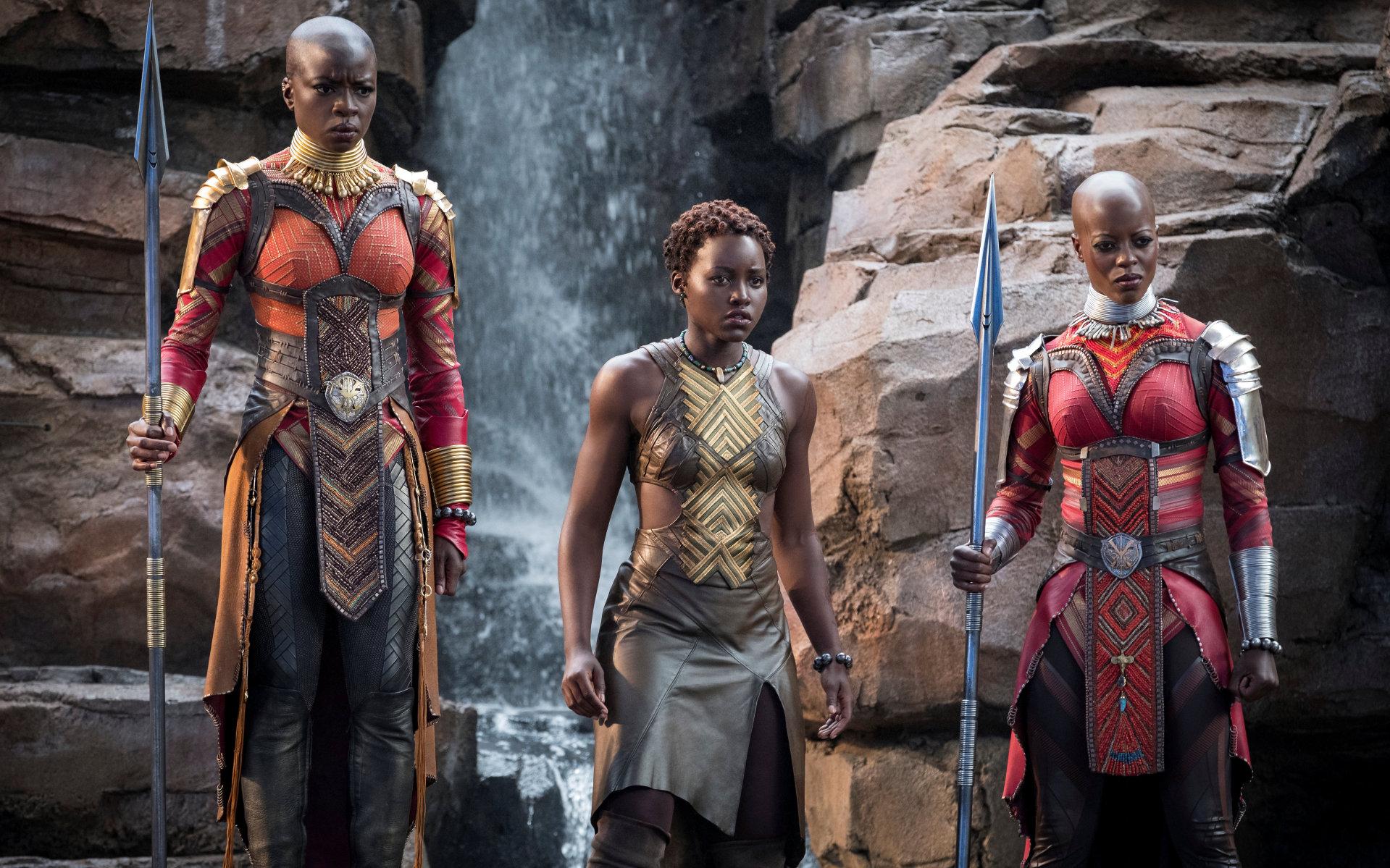 Danai Gurira, Lupita Nyong'o and Florence Kasumba i en scene fra «Black Panther». FOTO: MARVEL STUDIOS