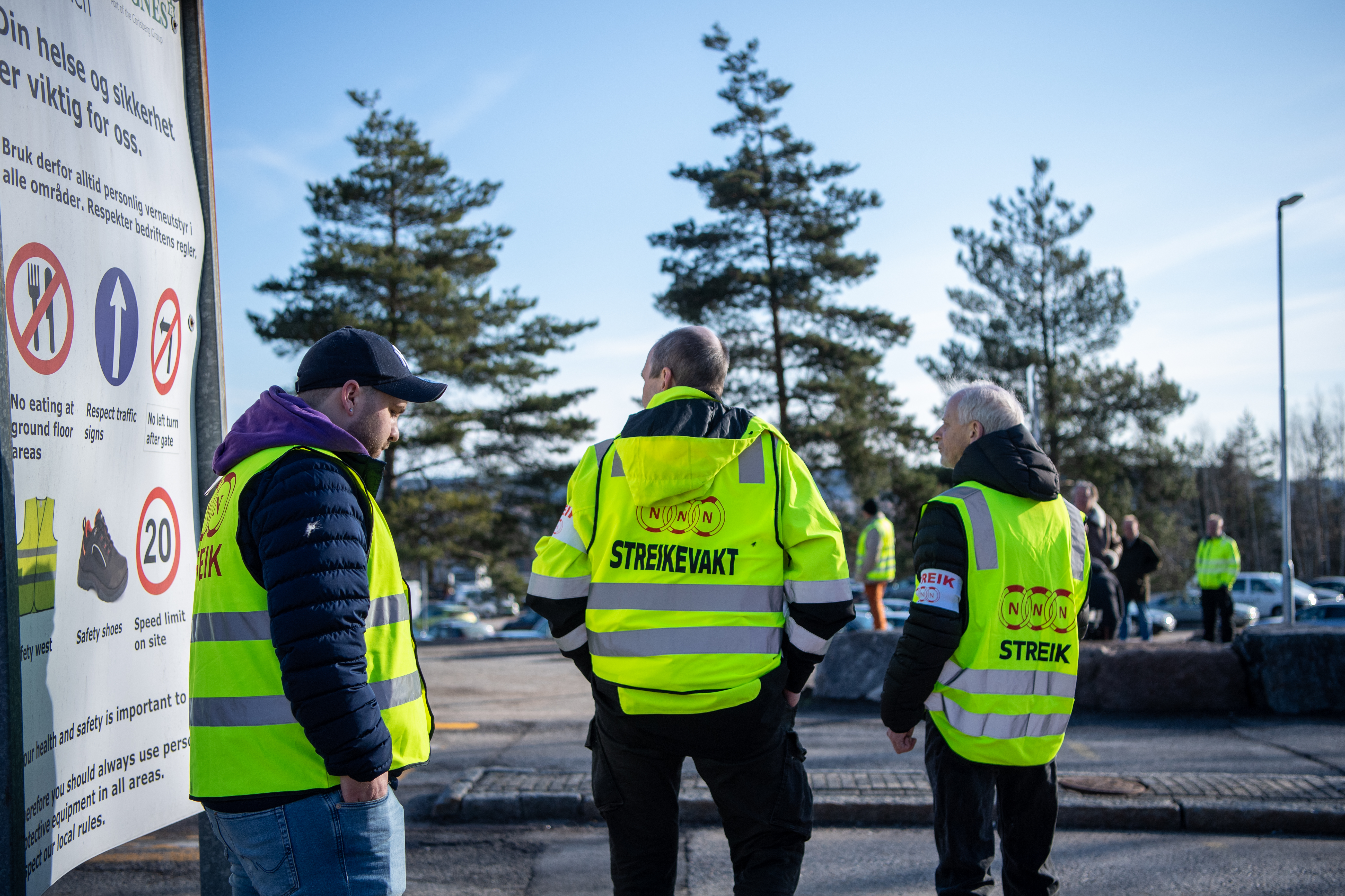 Oslo 20230417. 
Streikevakter utenfor Ringnes park mandag morgen. 
Foto: Annika Byrde / NTB