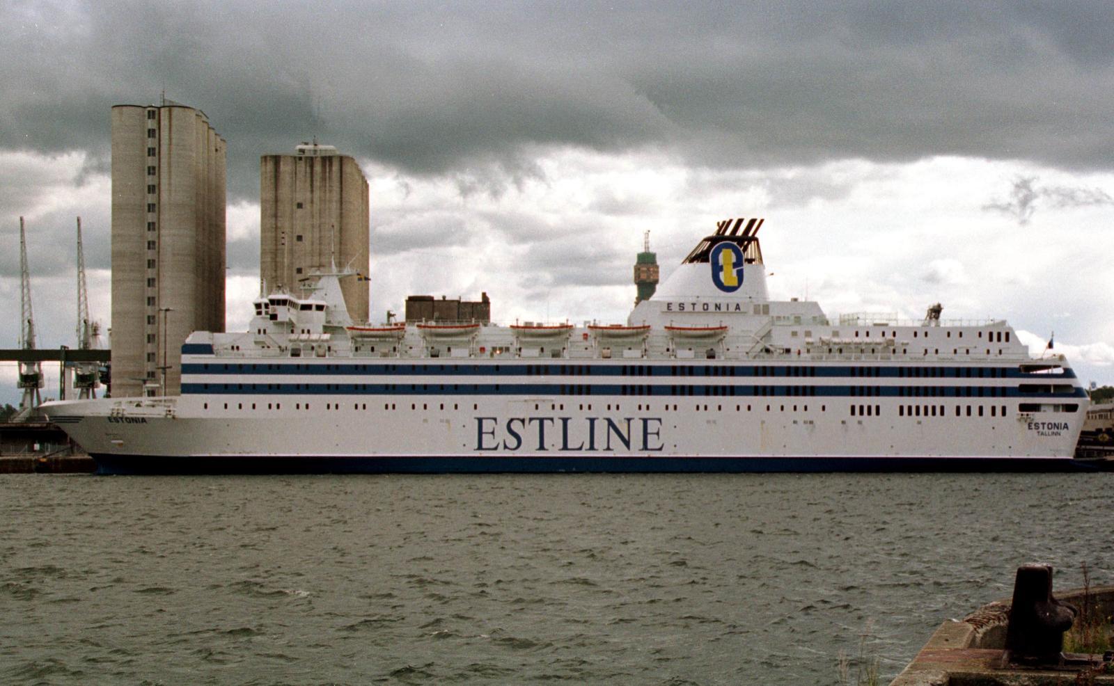 Fartyget M/S Estonia i kaj vid Stockholms frihamn Värtahamnen i maj 1993.