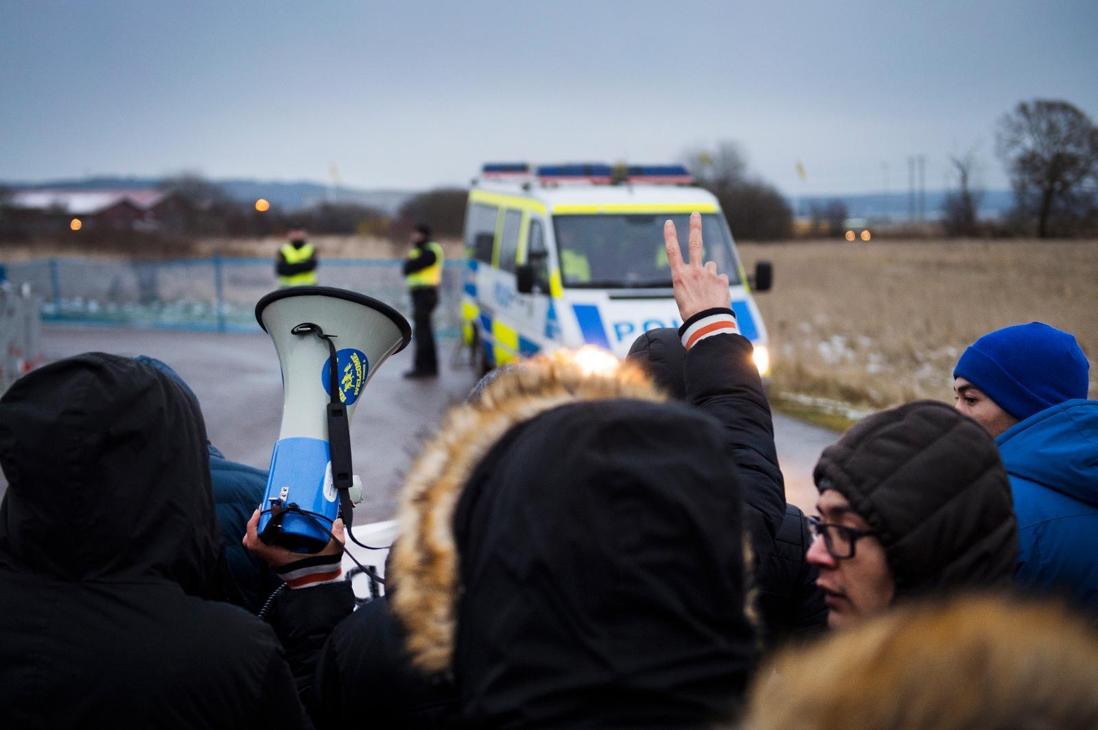 Livsviktigt med amnesti för ensamkommande