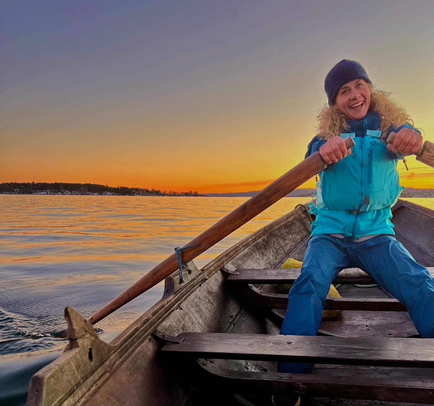 Cecilie Skog har også rodd Sognefjorden på langs i en gammel trebåt sammen med to venninner.