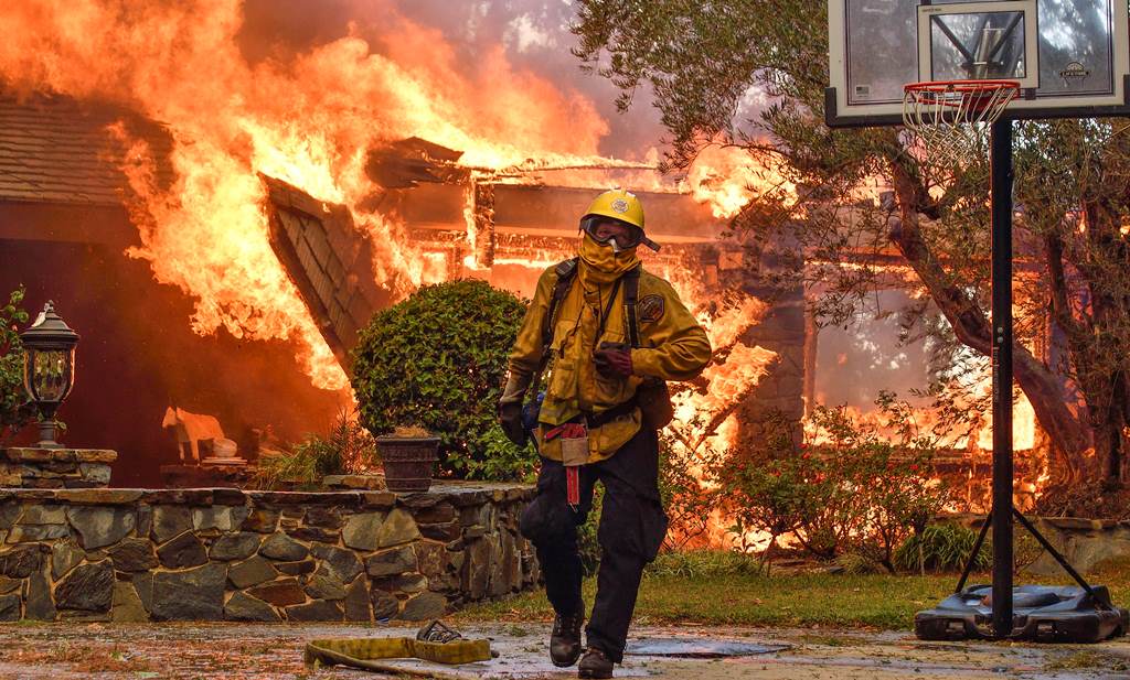 Overtente boliger i Anaheim sør i California.