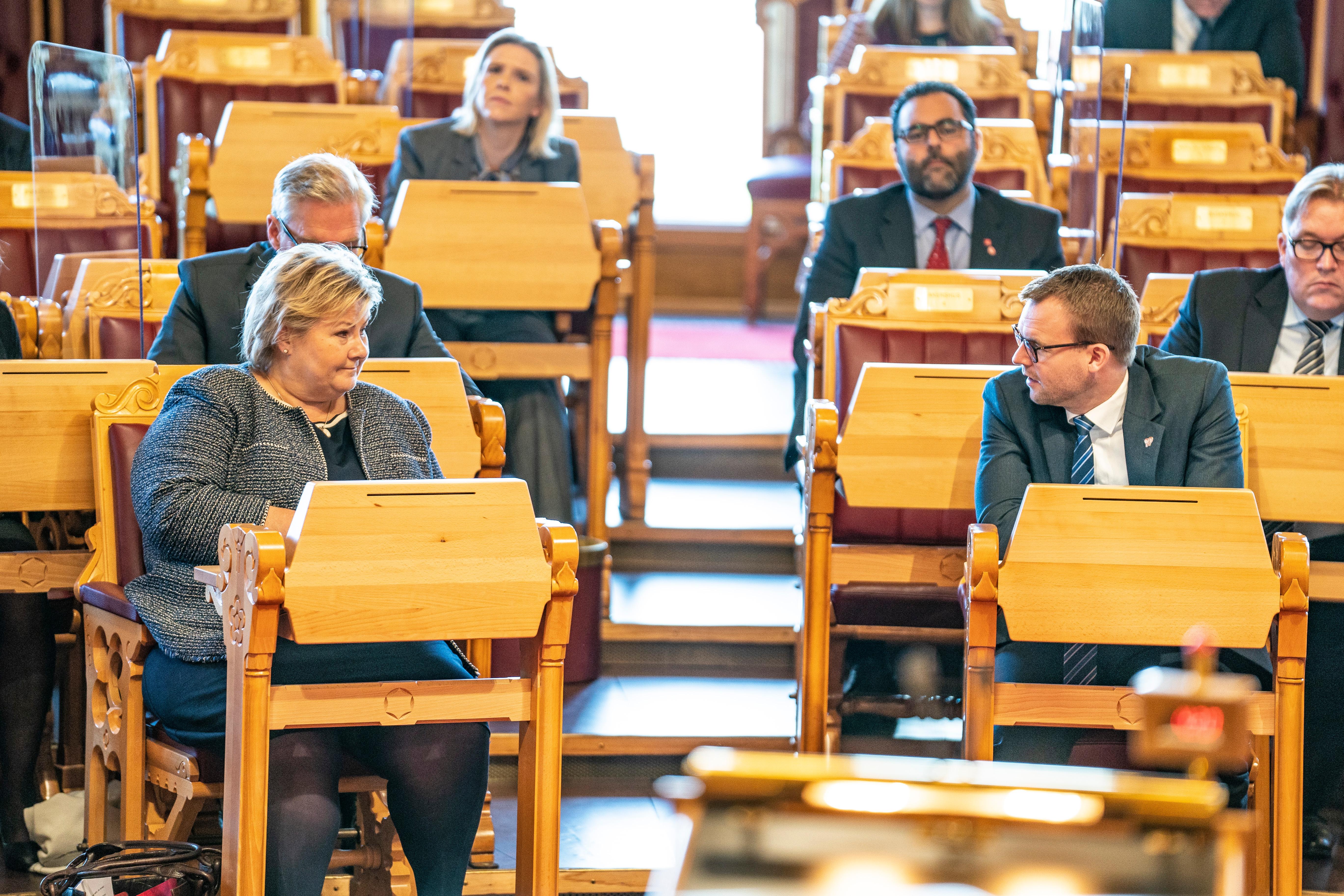 Kjendisadvokater bistår om norske IS-barn. Statsministeren avviser å hente flere