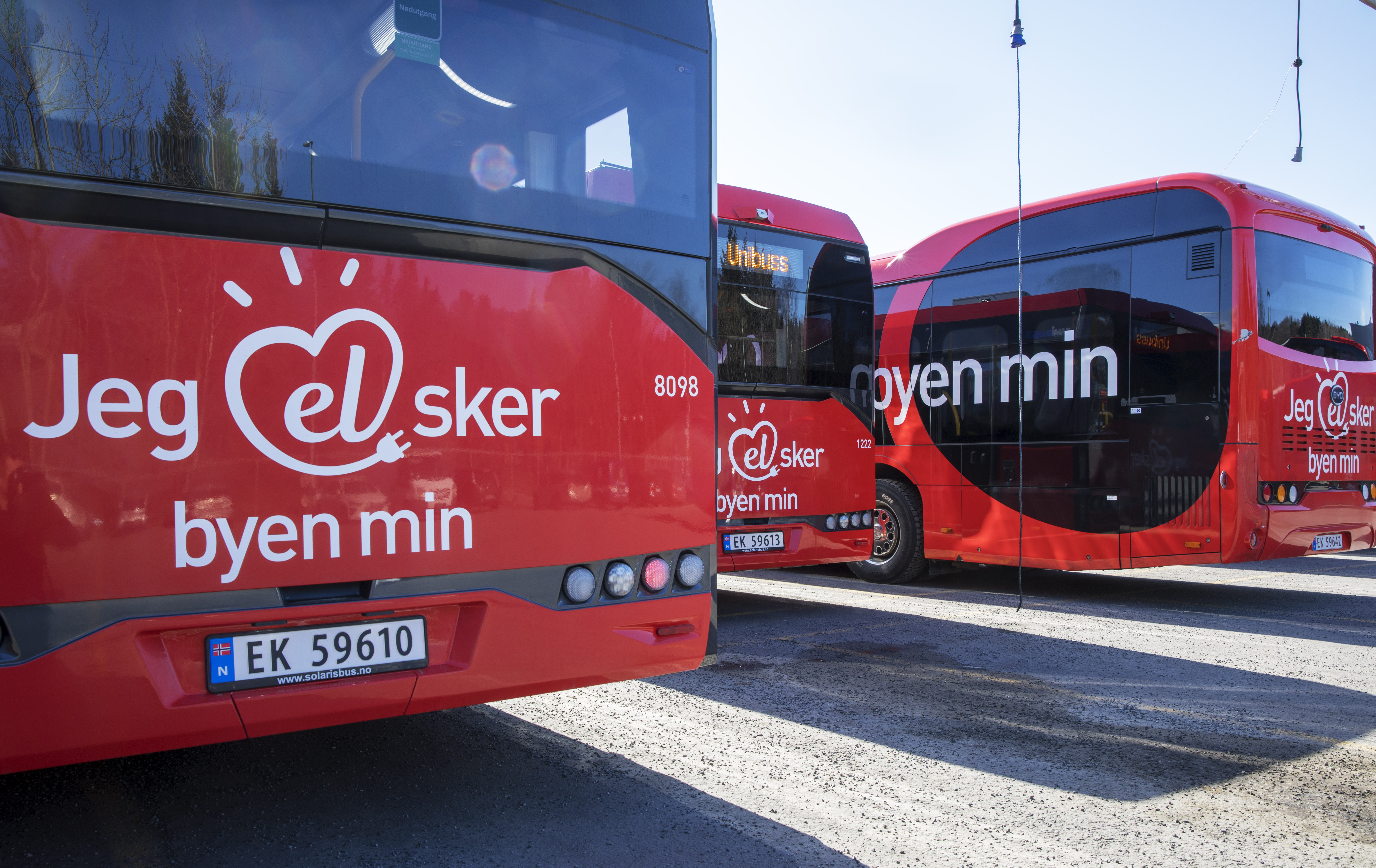 Elbusser krever tonnevis med batterier. Oslo er blant byene hvor det nå satses tungt på elektrifisering av bussene.