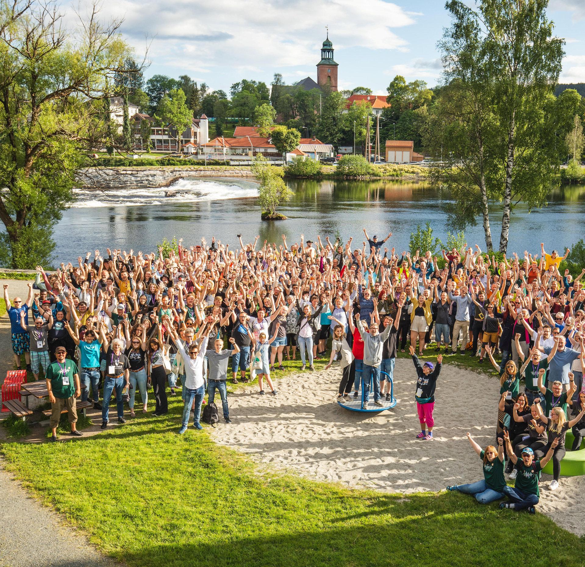 Hundrevis av frivillige gjør seg klare til å ta imot musikere og artister på Kongsberg Jazzfestival. FOTO: THOMAS HEGNA/KONGSBERG JAZZFESTIVAL