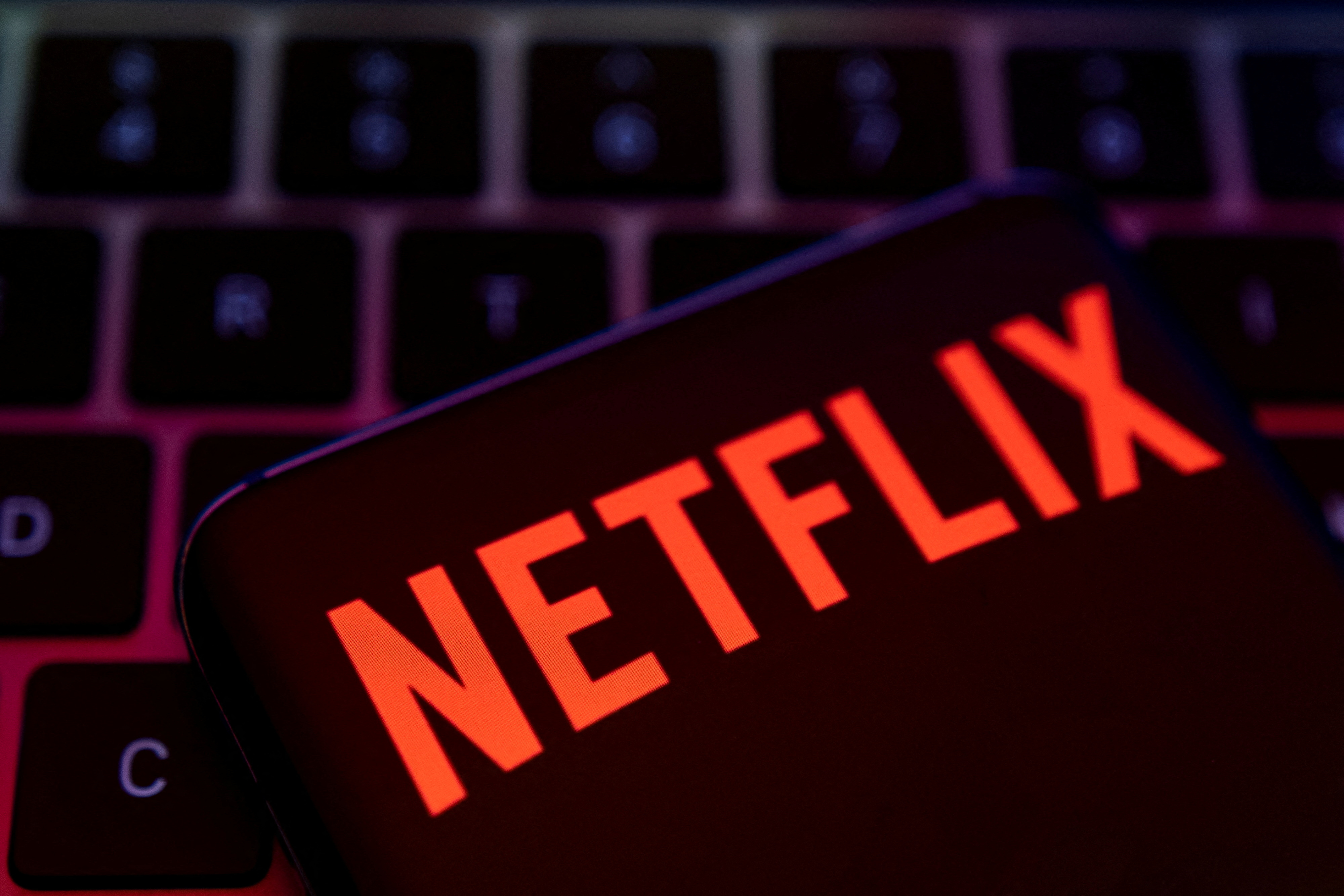 Netflix tester ut ekstrabetaling for deling av kontoer
