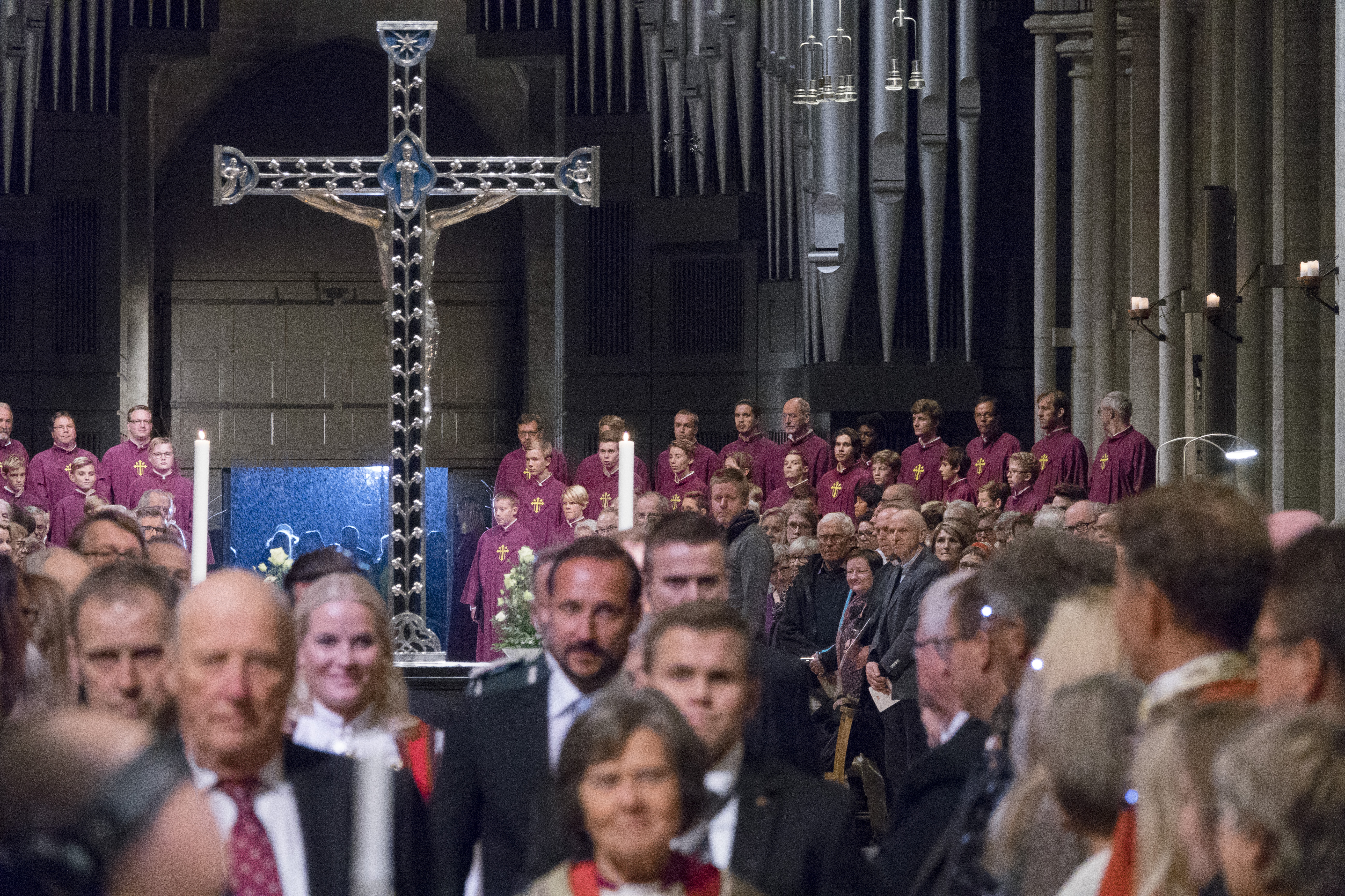 Reformasjonsgudstjenesten. 
Økumenisk gudstjeneste i Nidarosdomen 31. Oktober. Kong Harald, kronprin Haakon og kronprinsesse Mette-Marit.