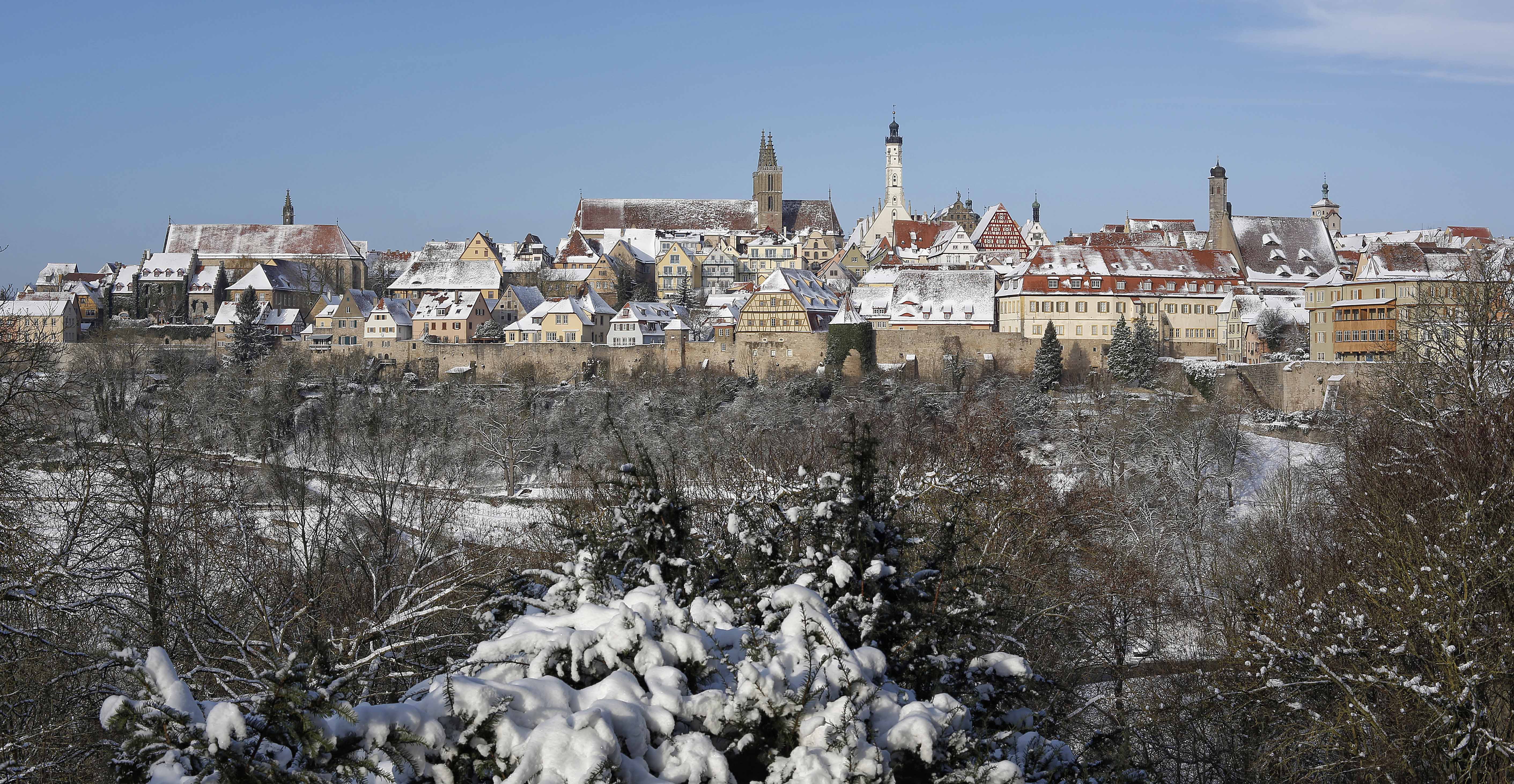 Hadde det eksistert kameraer i middelalderen, ville dette panoramabildet av Rothenburg sannsynligvis ikke sett mye annerledes ut.