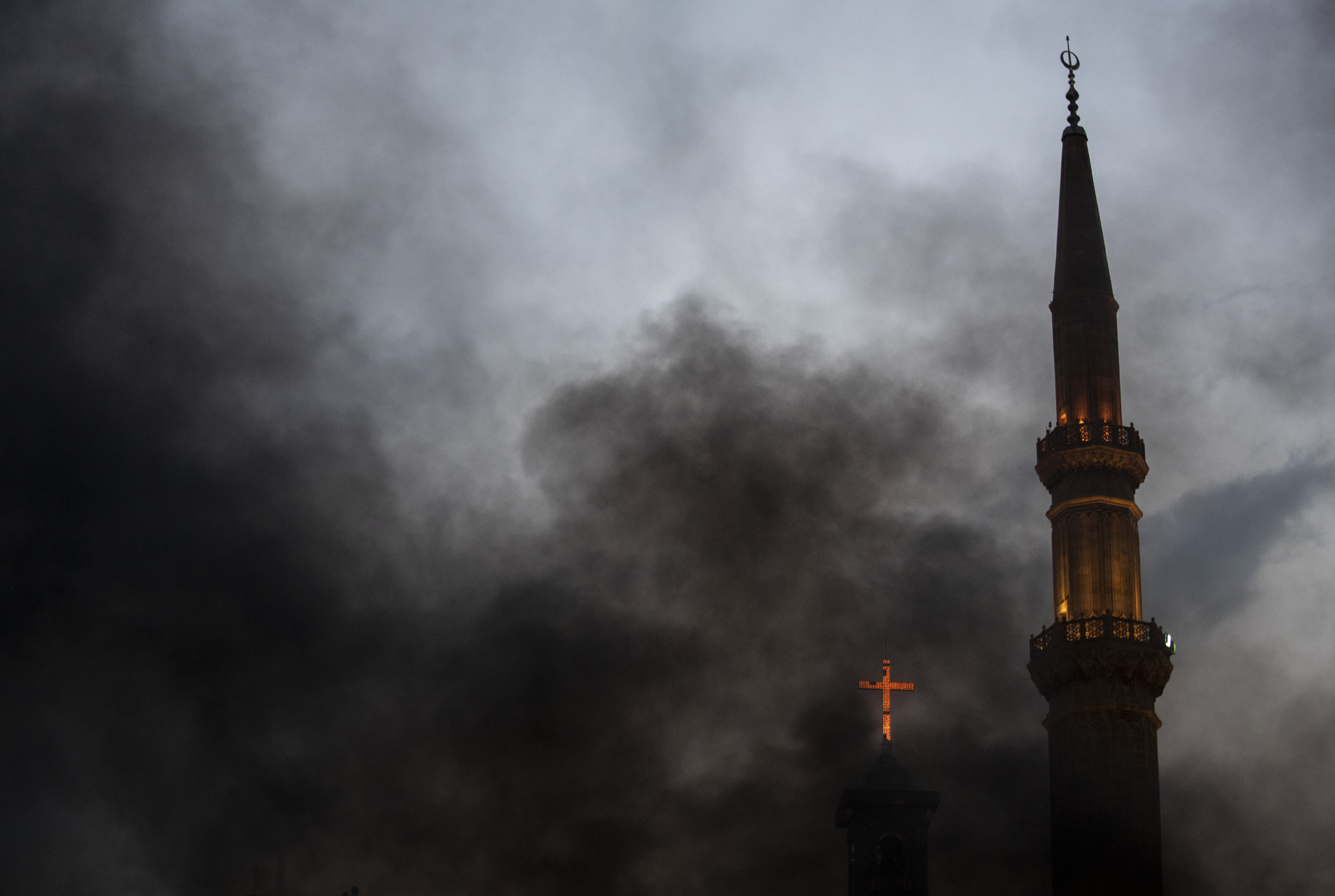 Beirut-kirke gjenåpner etter eksplosjonen
