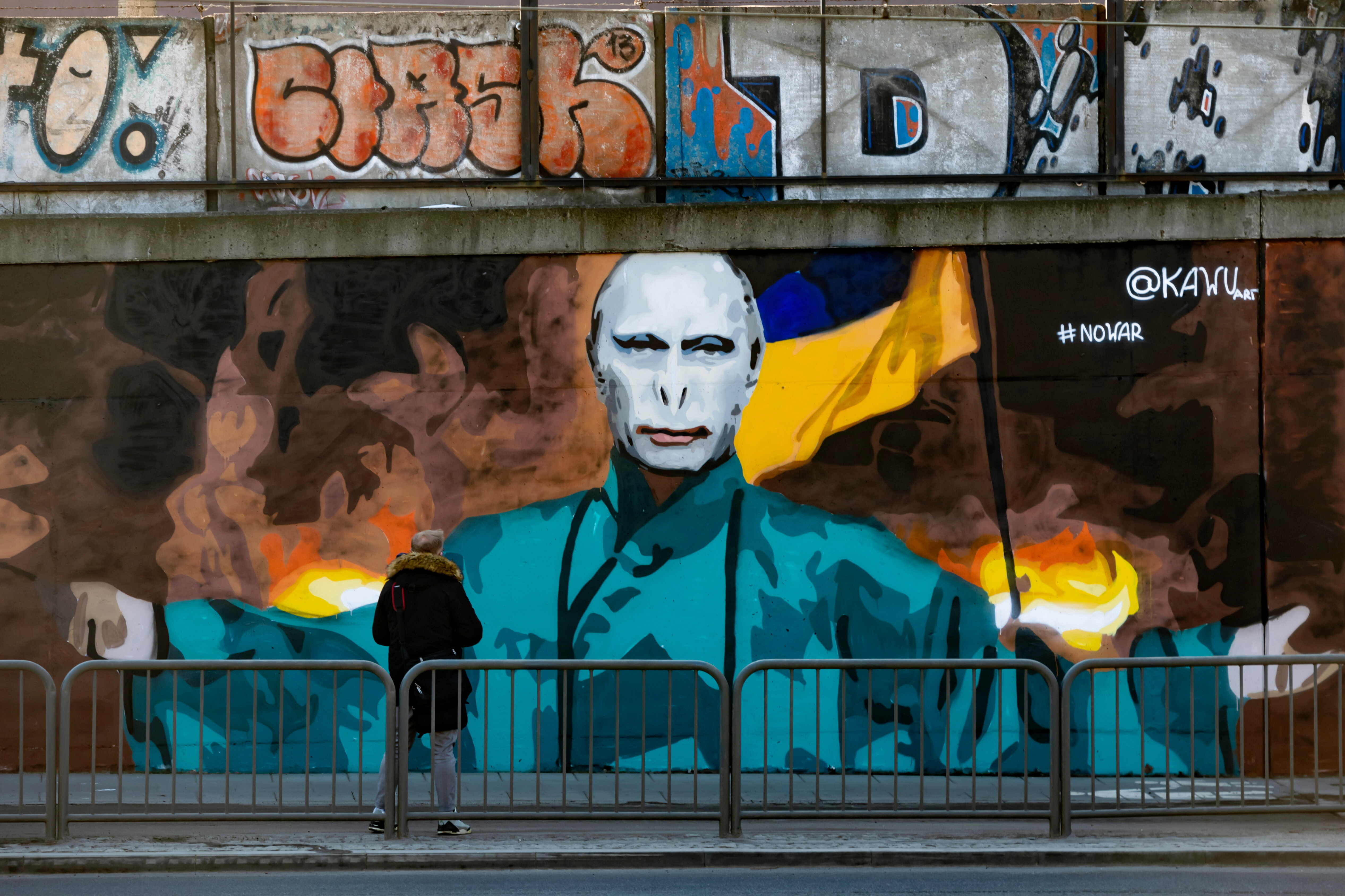 Putin har fremprovosert en tverrpolitisk sjelegranskning, skriver Alexander Zlatanos Ibsen.