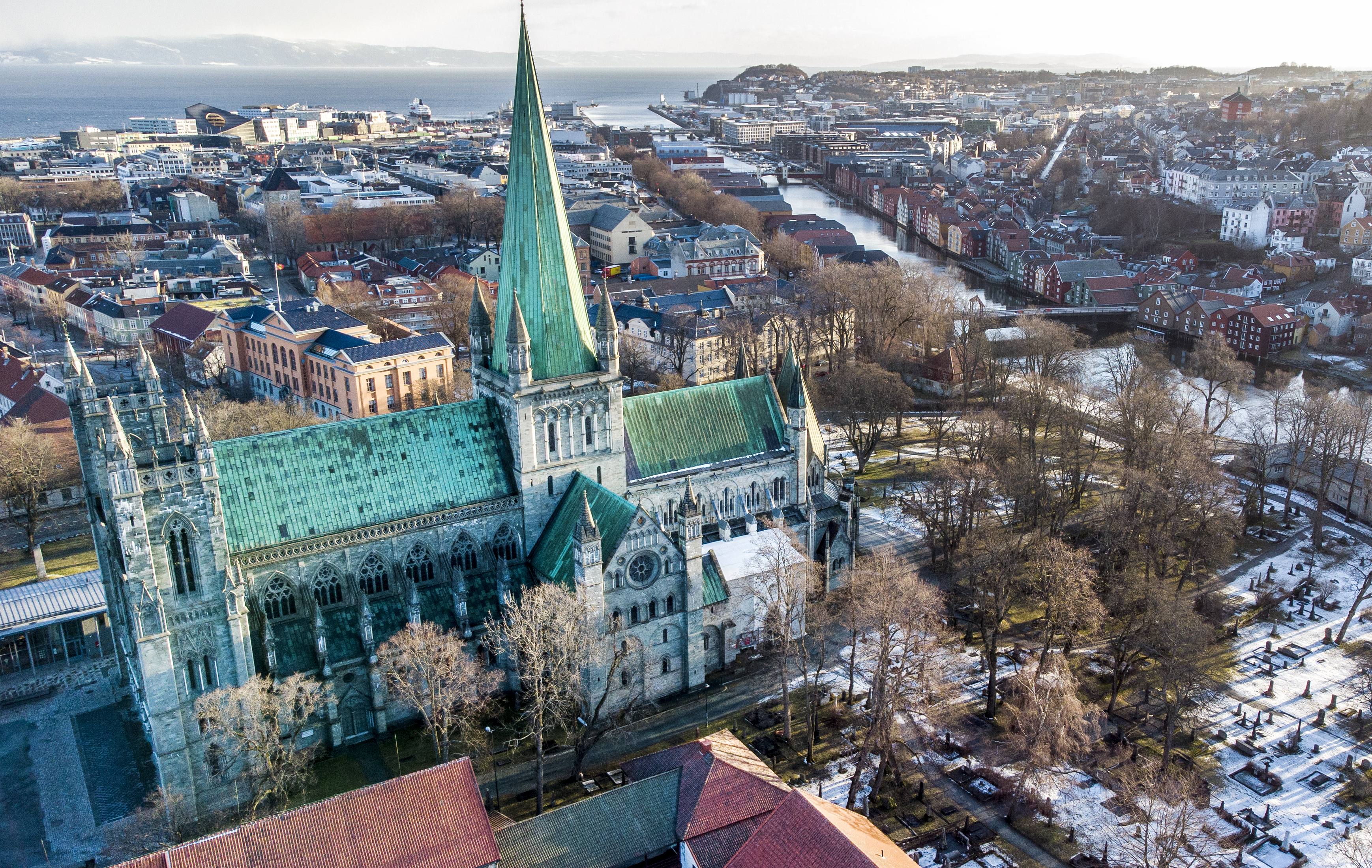 Nå må du bruke munnbind på bussen i Trondheim