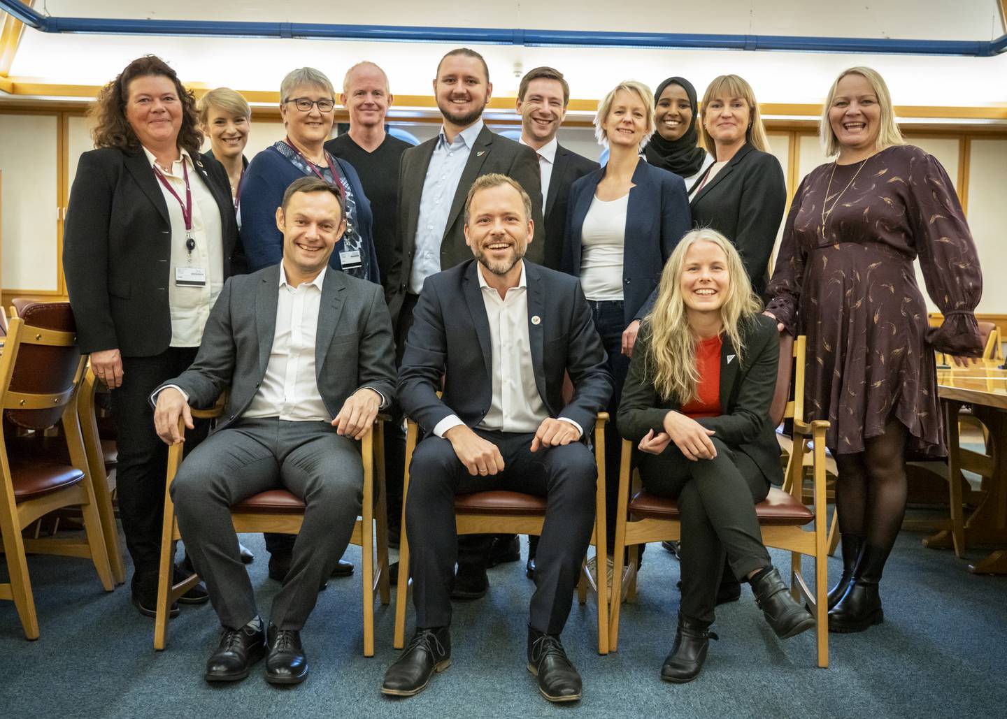 SV har programfesta at dei vil halda barnetrygd utanfor i utrekninga av sosialhjelp. Kathy Lie (ståande, til venstre) kan ikkje garantera at SV vil sette hardt mot hardt i akkurat denne saka.