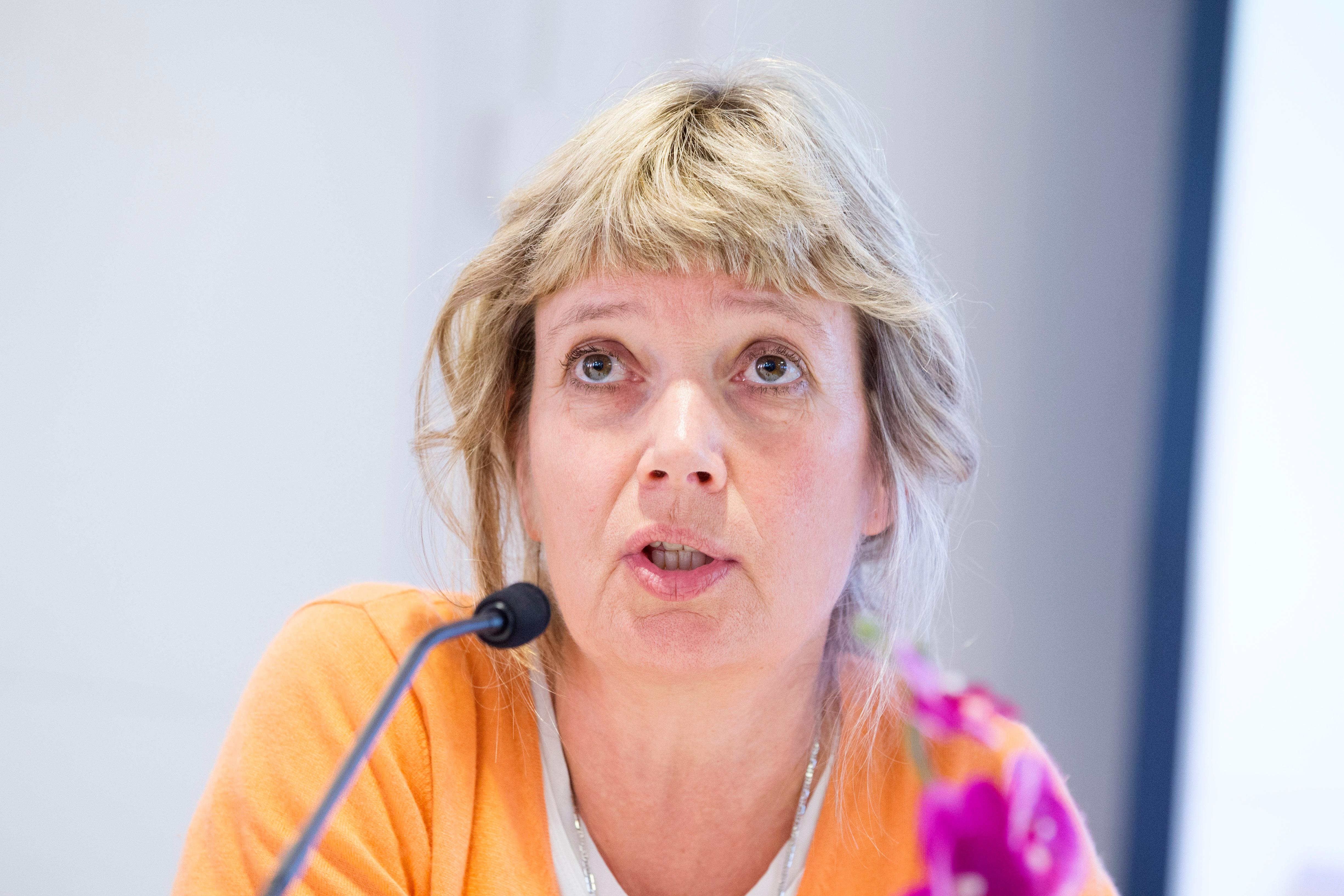 Oslo  20150909.
Generalsekretær Ann-Magrit Austenå i NOAS har ordet når elleve hjelpeorganisasjoner onsdag holder en felles pressekonferanse om flyktningkrisen i Syria.
Foto: Håkon Mosvold Larsen / NTB scanpix