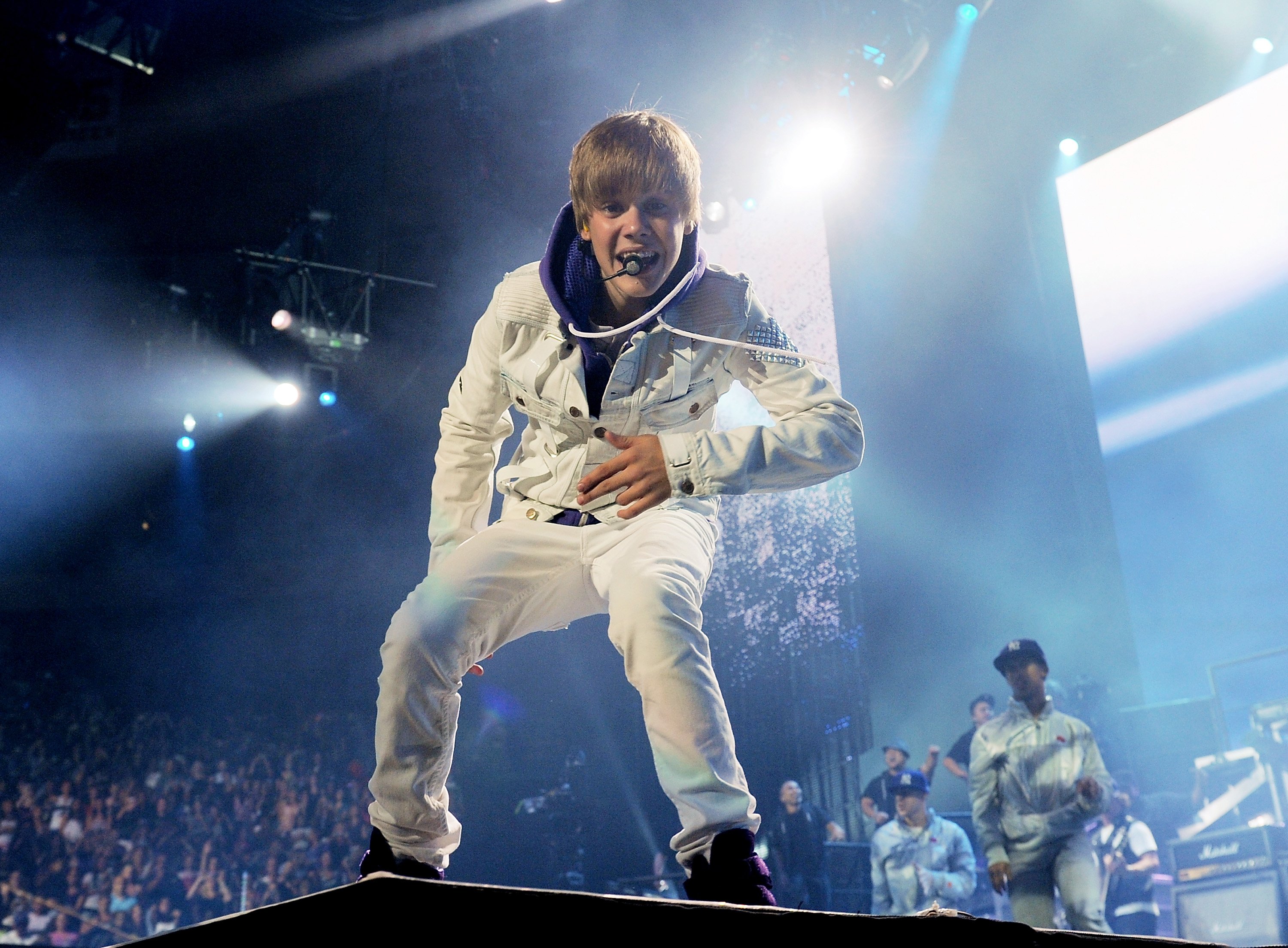 Singer Justin Bieber performs at Madison Square Garden on Tuesday, Aug. 31, 2010 in New York. (AP Photo/Evan Agostini)