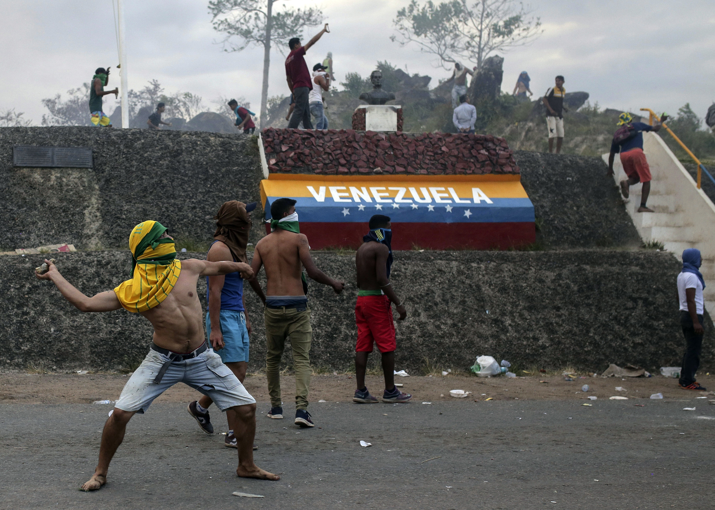 Venezuelas massflykt sätter press på kyrkor