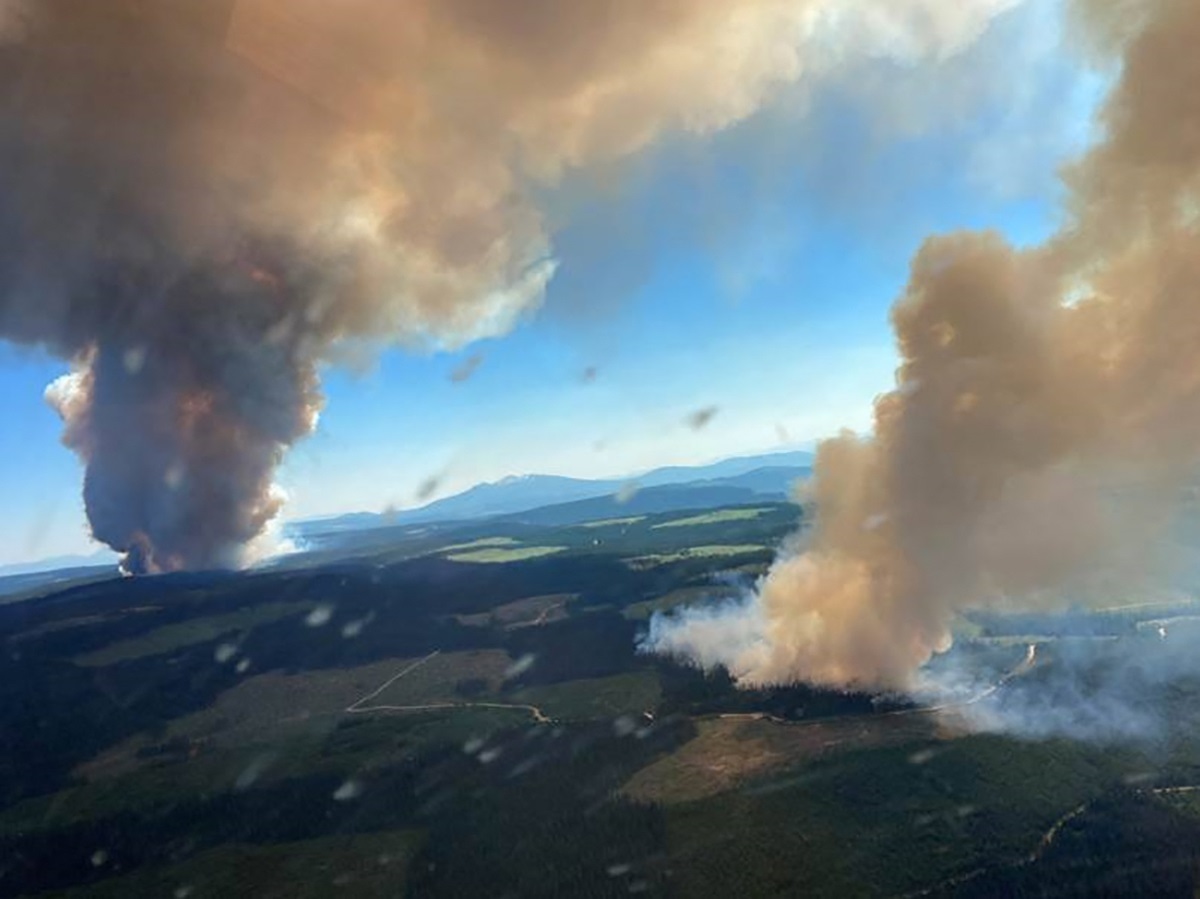 På tirsdag ble det målt 49,5 grader i Lytton i Canada. Det har brutt ut flere storbranner i området og beboerne er evakuert.