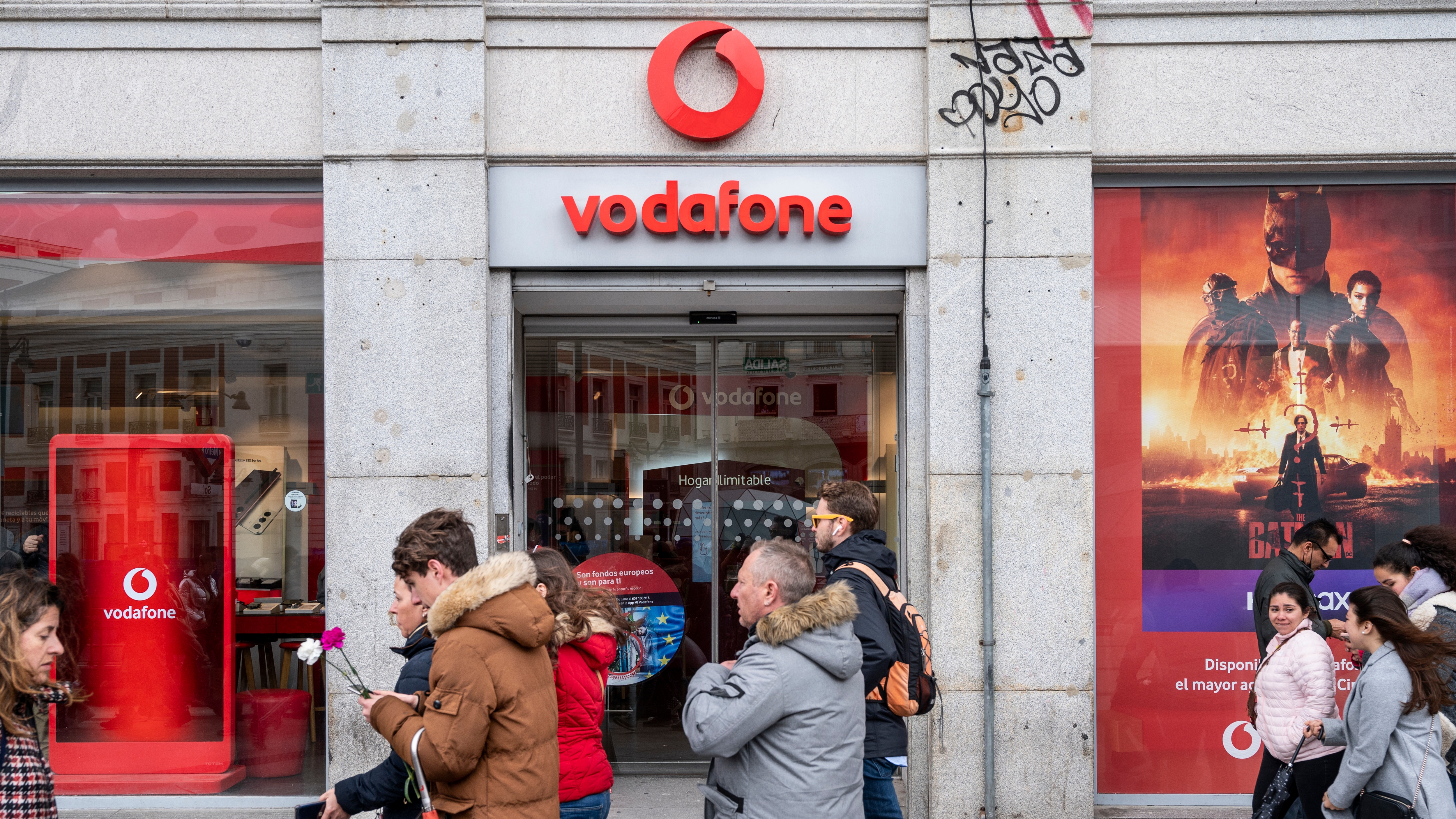Vodafone cierra el 15% de sus tiendas franquiciadas en España para recortar gastos