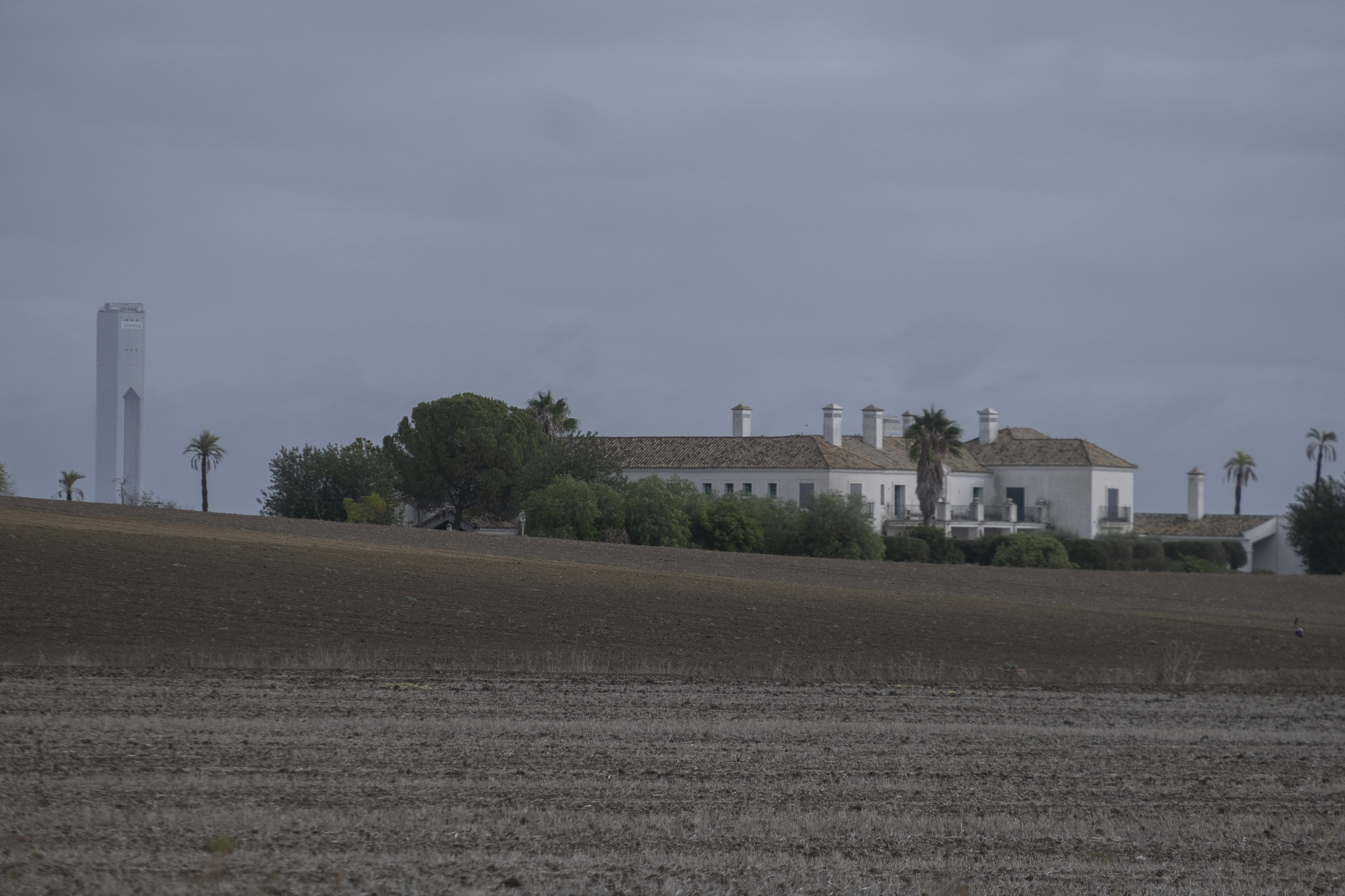 La Fiscalía se querella contra el extorero El Litri por extraer 2.000  millones de litros de agua de manera ilegal junto a Doñana | Andalucía |  España | EL PAÍS