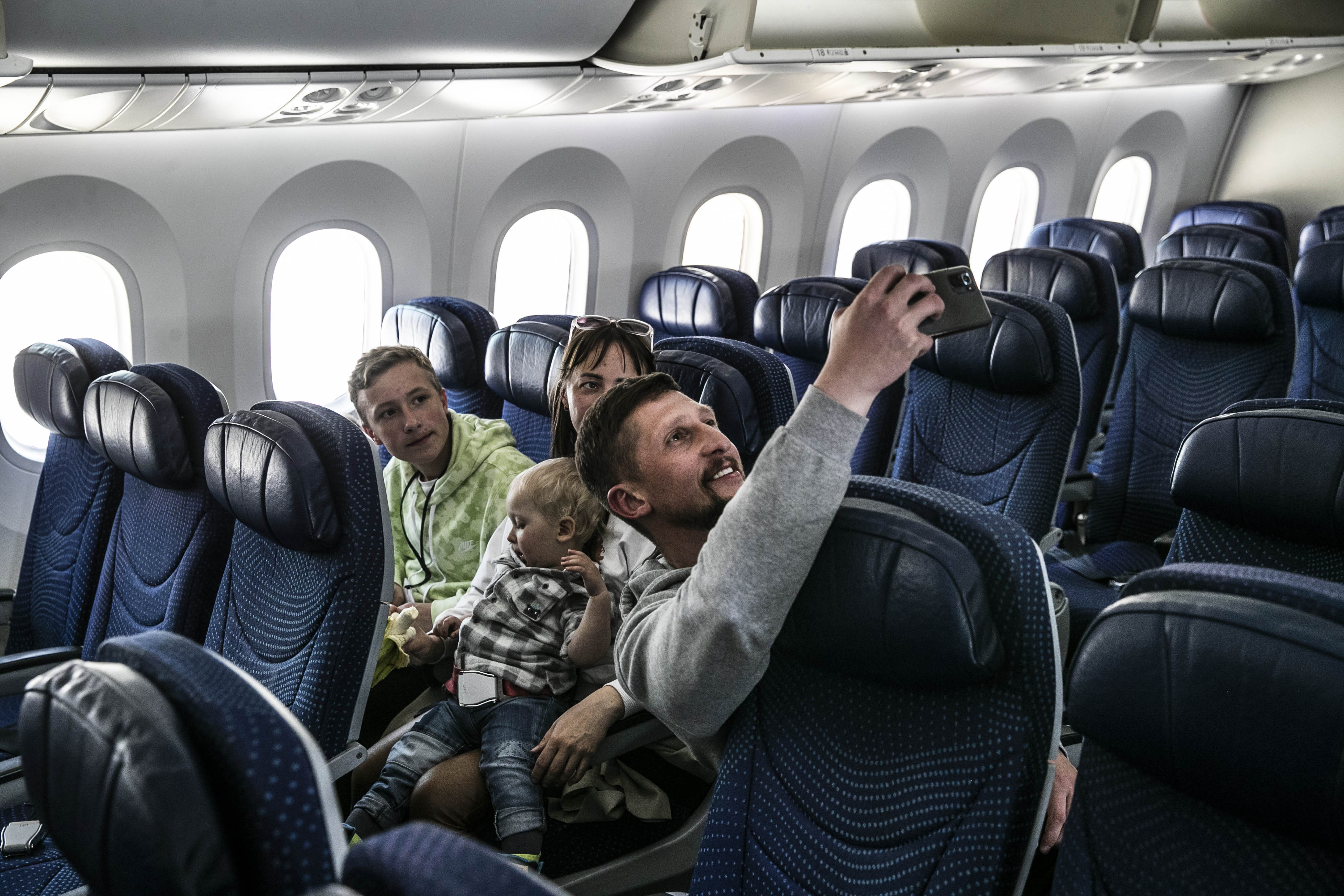 petrolero Nathaniel Ward Enajenar El multimillonario que trae a refugiados en su propio avión | Fotos |  Madrid | EL PAÍS
