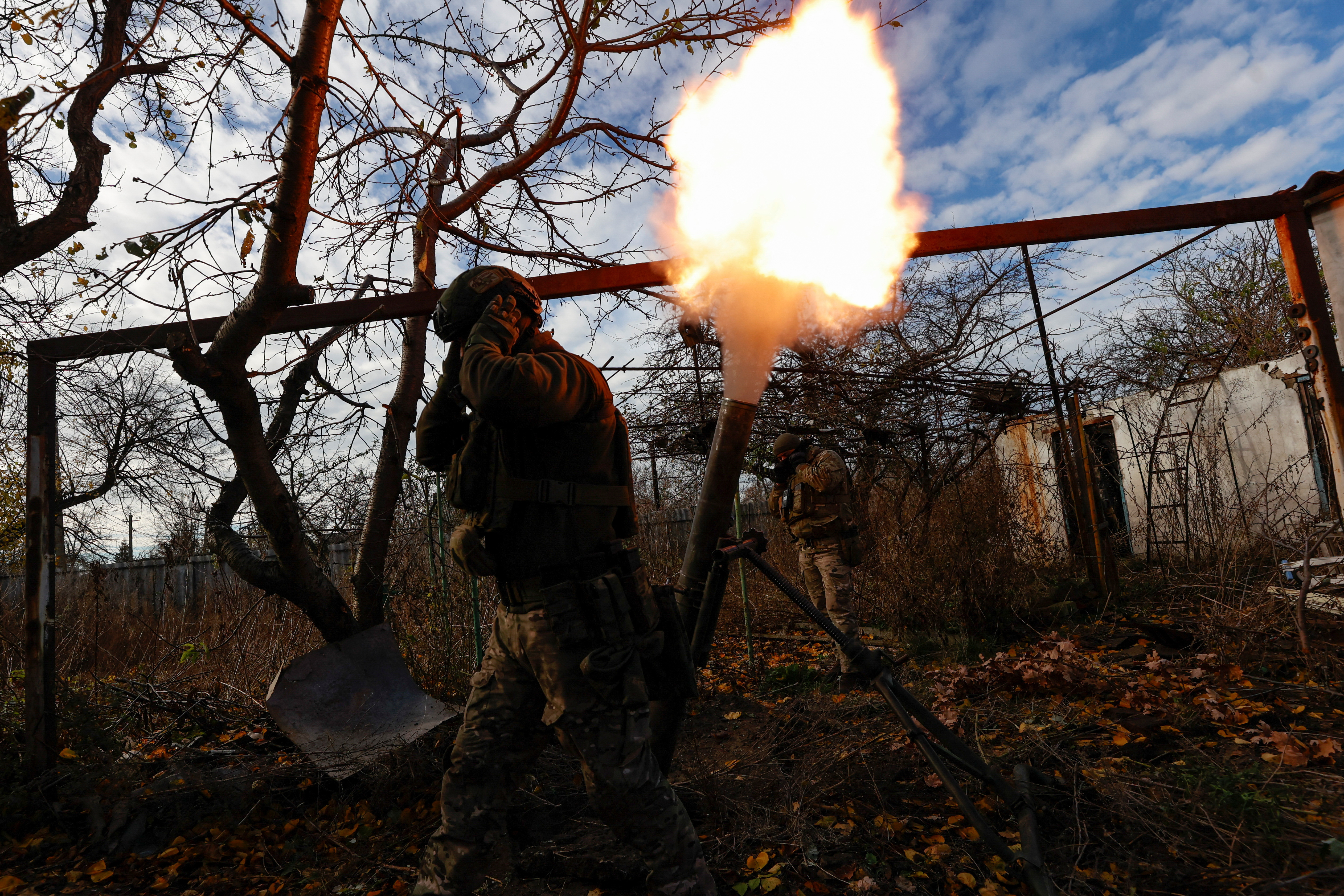 En el asedio al frente ucranio de Avdiivka: “Los rusos están más preparados para la guerra y para morir”