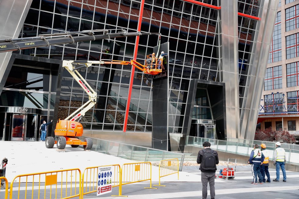 Fusión Caixa - Bankia: De KIO a las torres negras de Diagonal, las