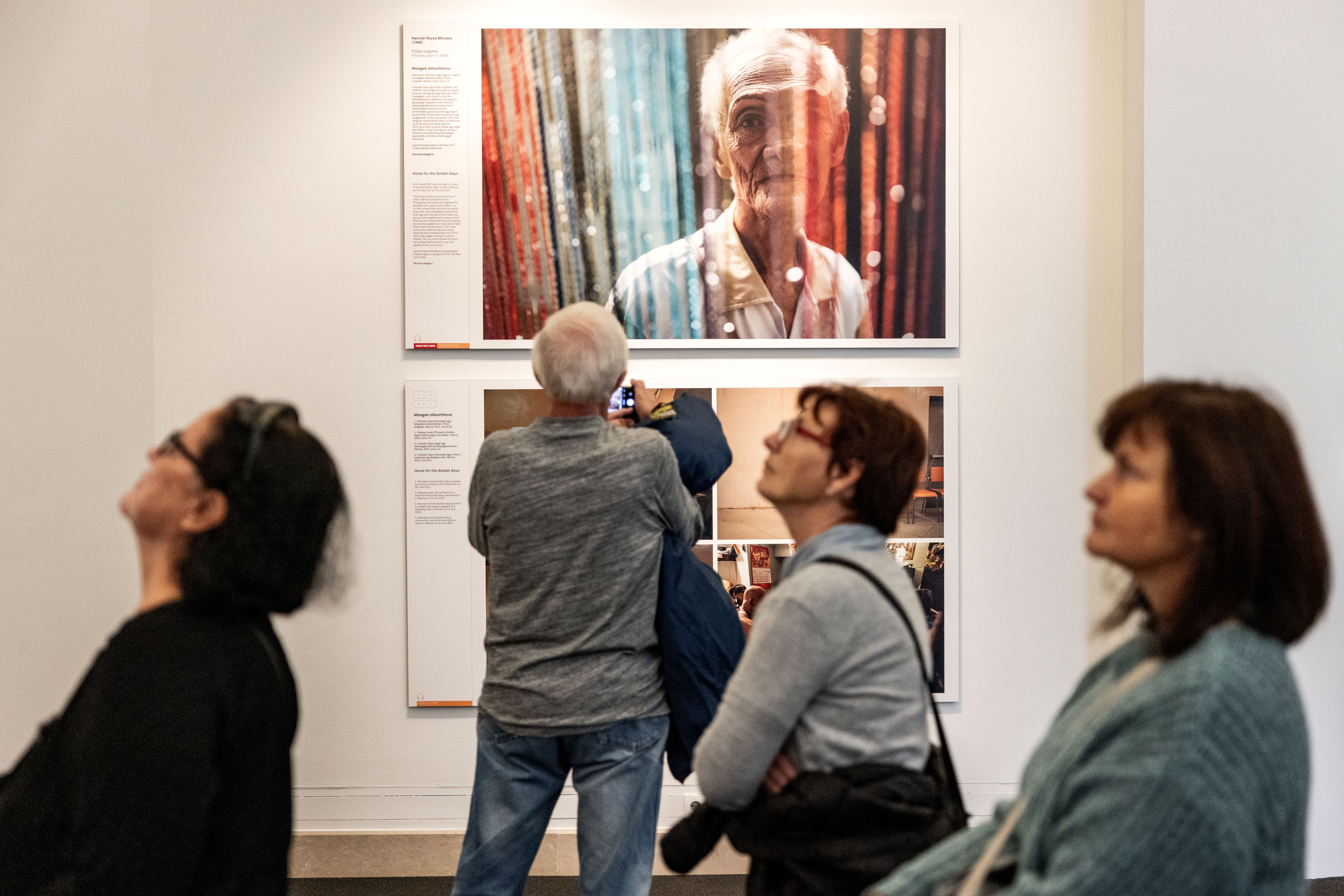El Gobierno húngaro destituye al director del Museo Nacional por una muestra con fotos sobre el colectivo LGBTI