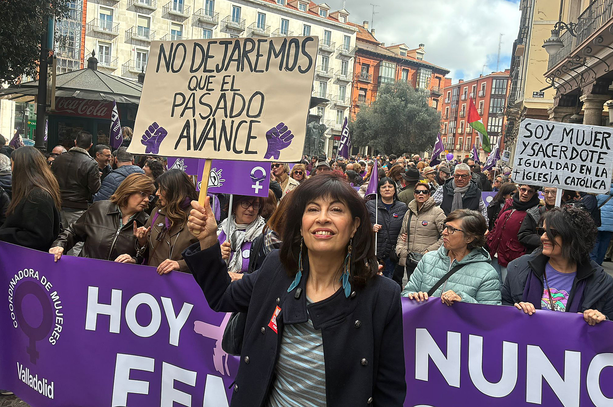 La ministra de Igualdad, Ana Redondo, en la manifestación del 8M Valladolid.