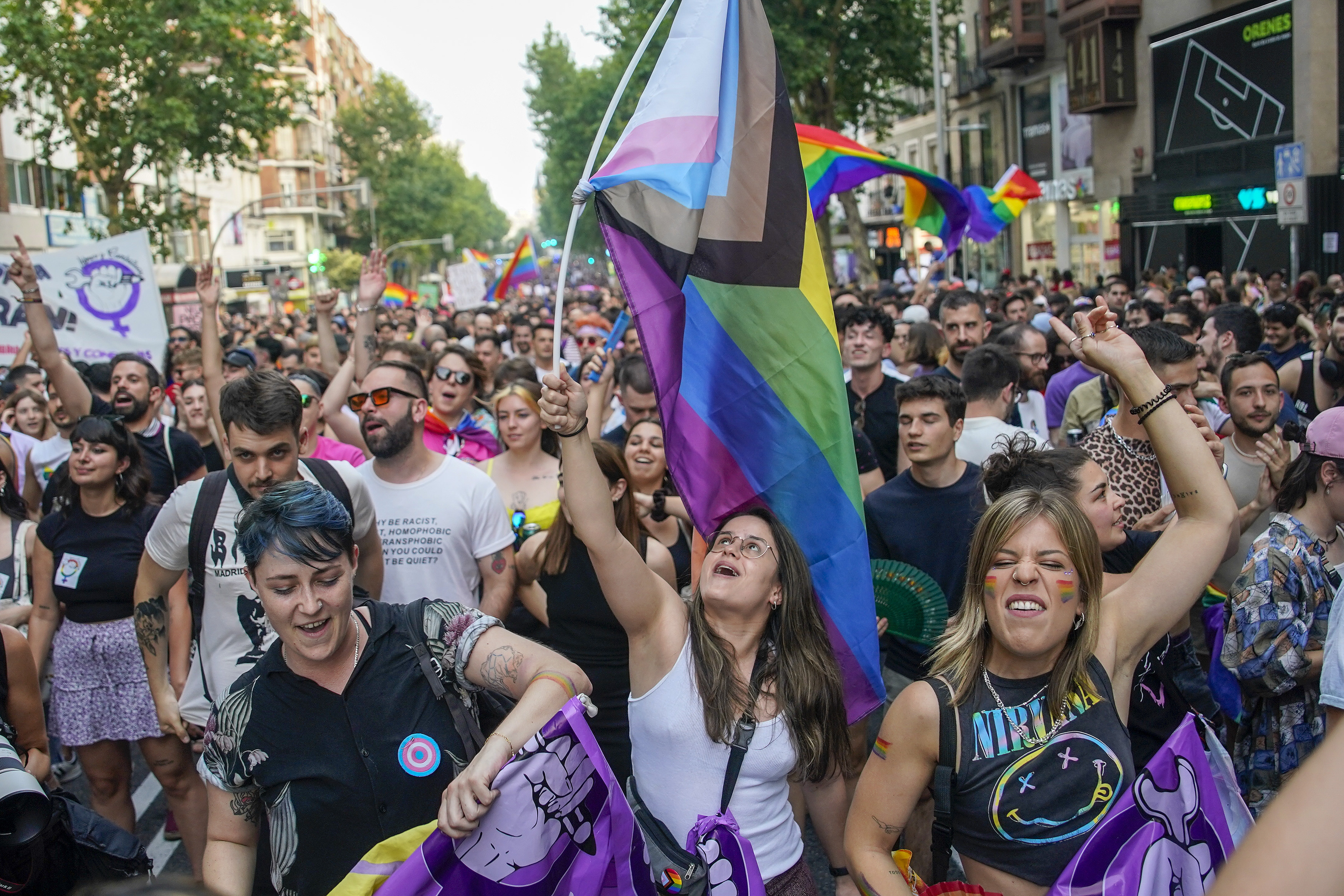 El colectivo LGTBI sale a la calle en el Orgullo a defender sus derechos frente a la sombra de la ultraderecha