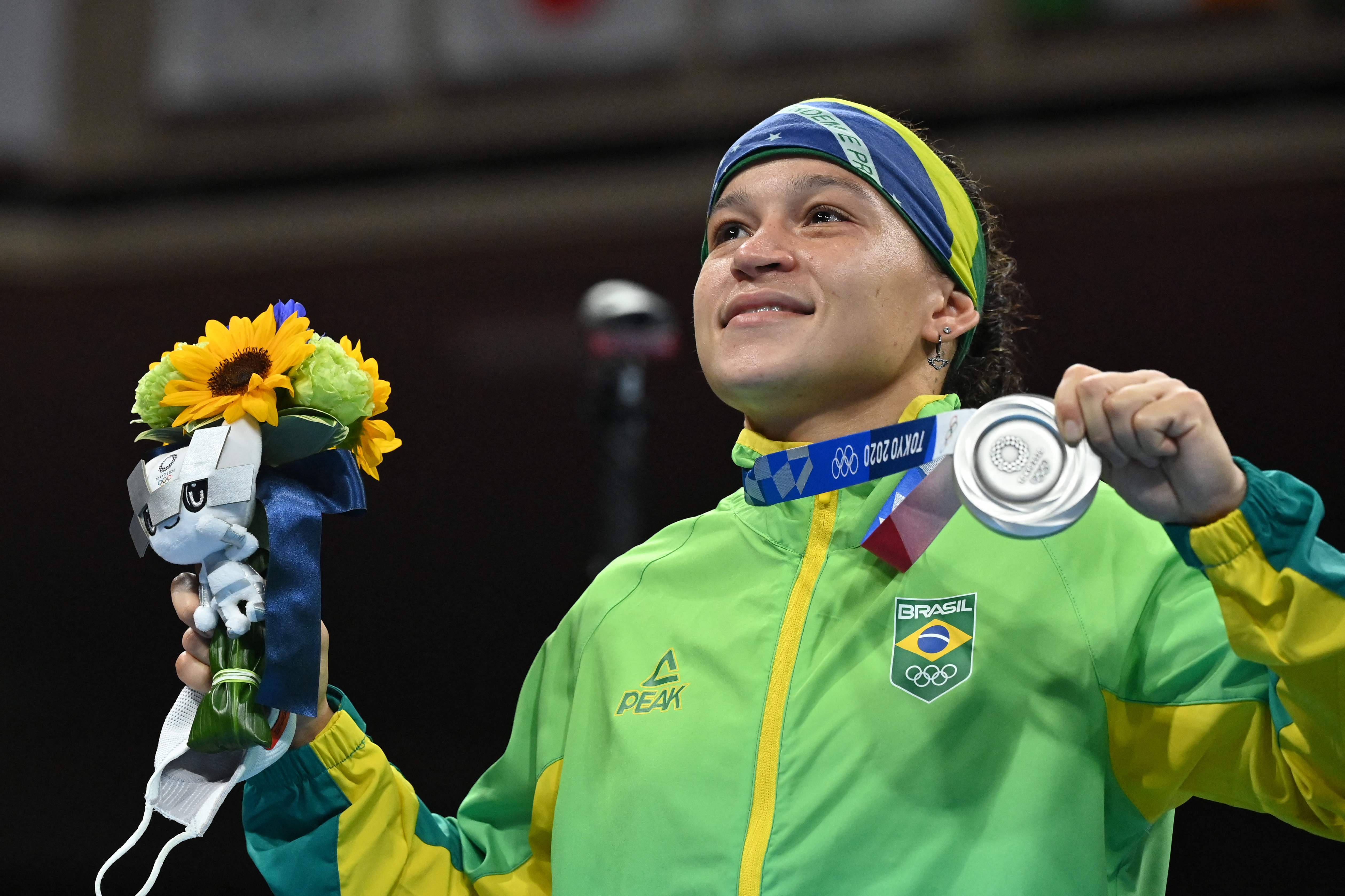 Seleção feminina de vôlei conquista a medalha de prata em Tóquio 2020